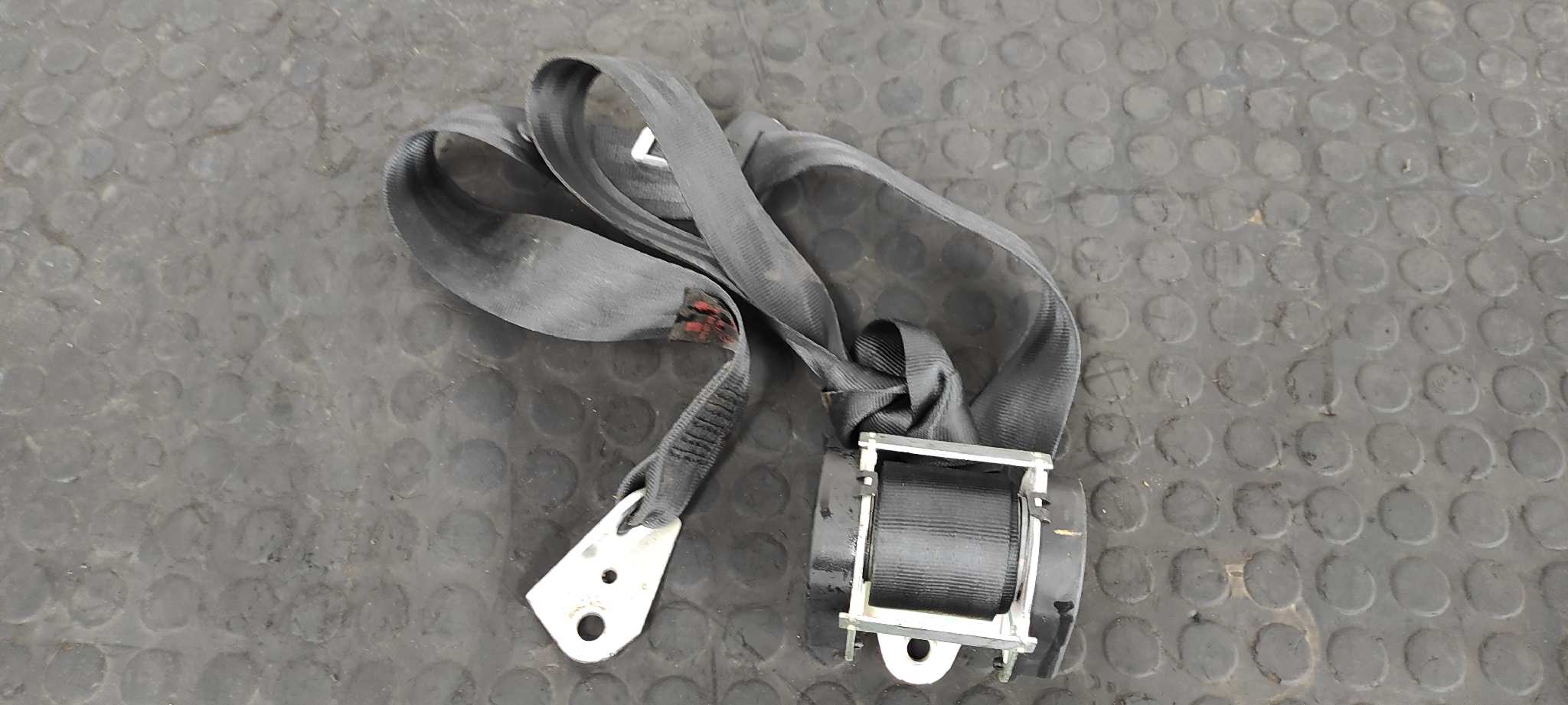 CINTURON TRASERO IZQUIERDO SEAT LEON (1P1)