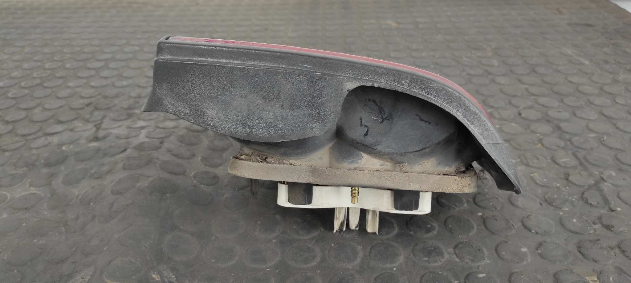 PILOTO TRASERO IZQUIERDO RENAULT 21 BERLINA (B/L48) - vista 4