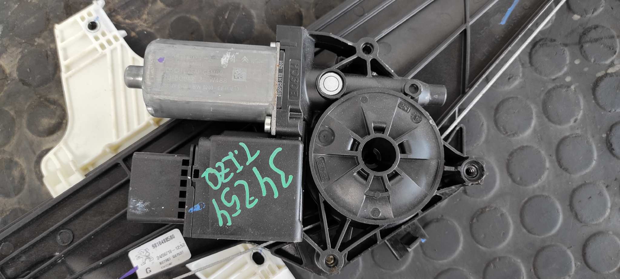 ELEVALUNAS TRASERO IZQUIERDO PEUGEOT 3008 - vista 2