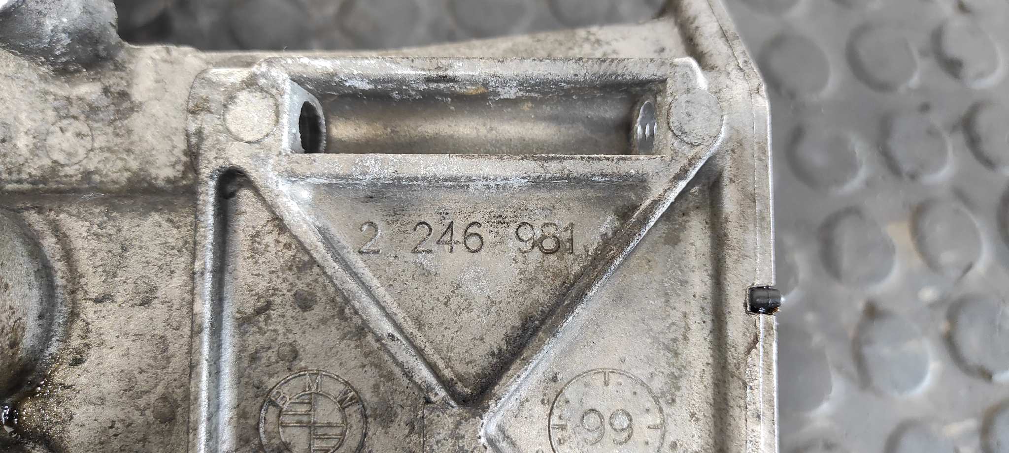 SOPORTE FILTRO ACEITE BMW SERIE 3 BERLINA (E46) - vista 3