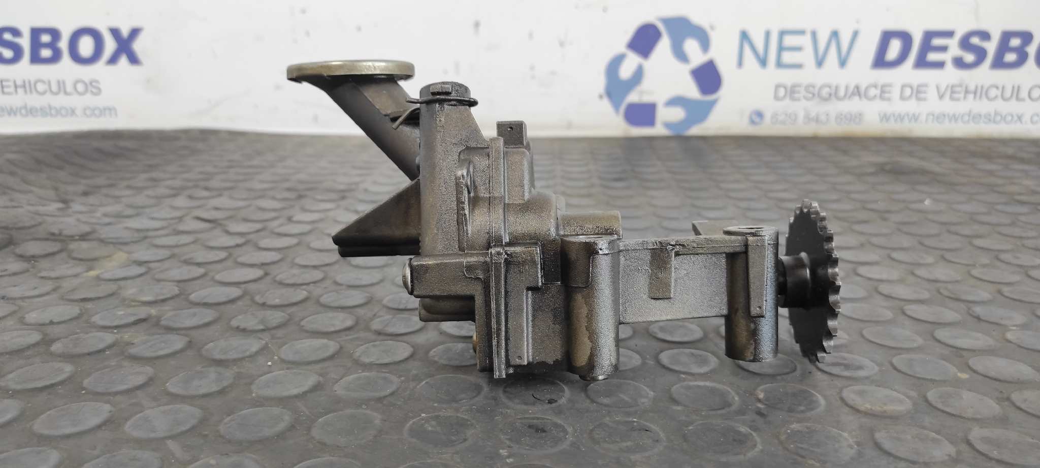 BOMBA ACEITE RENAULT MEGANE II BERLINA 3P - vista 3