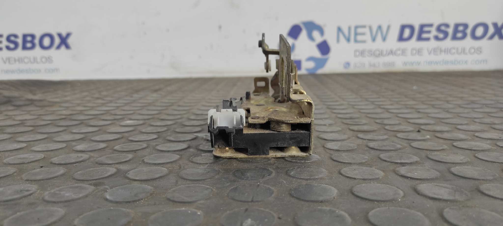 CERRADURA PUERTA TRASERA DERECHA RENAULT 21 BERLINA (B/L48) - vista 2