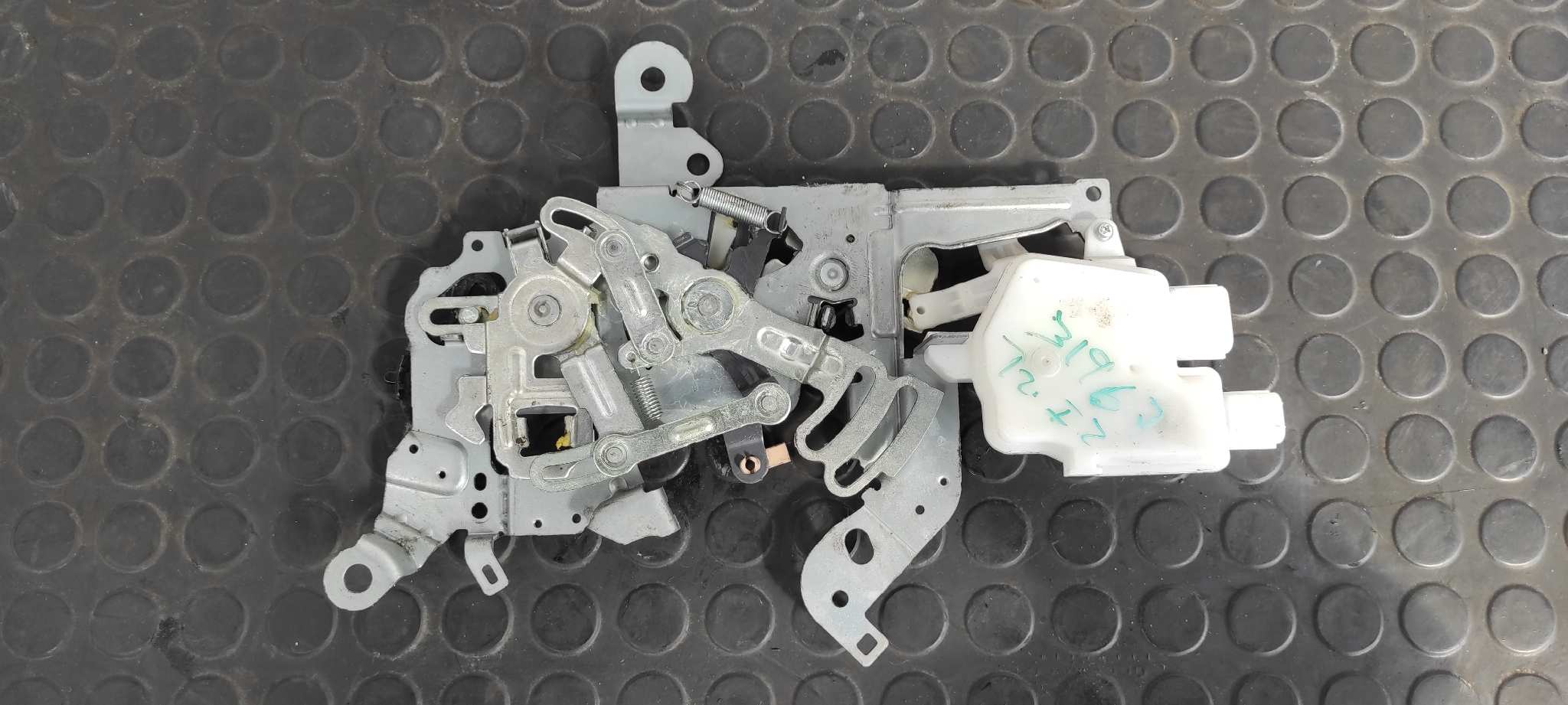 CERRADURA PUERTA TRASERA IZQUIERDA MAZDA 5 BERL. (CR)