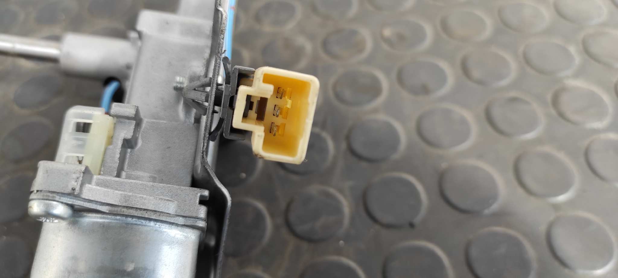 MOTOR LIMPIA TRASERO MAZDA 5 BERL. (CR) - vista 2