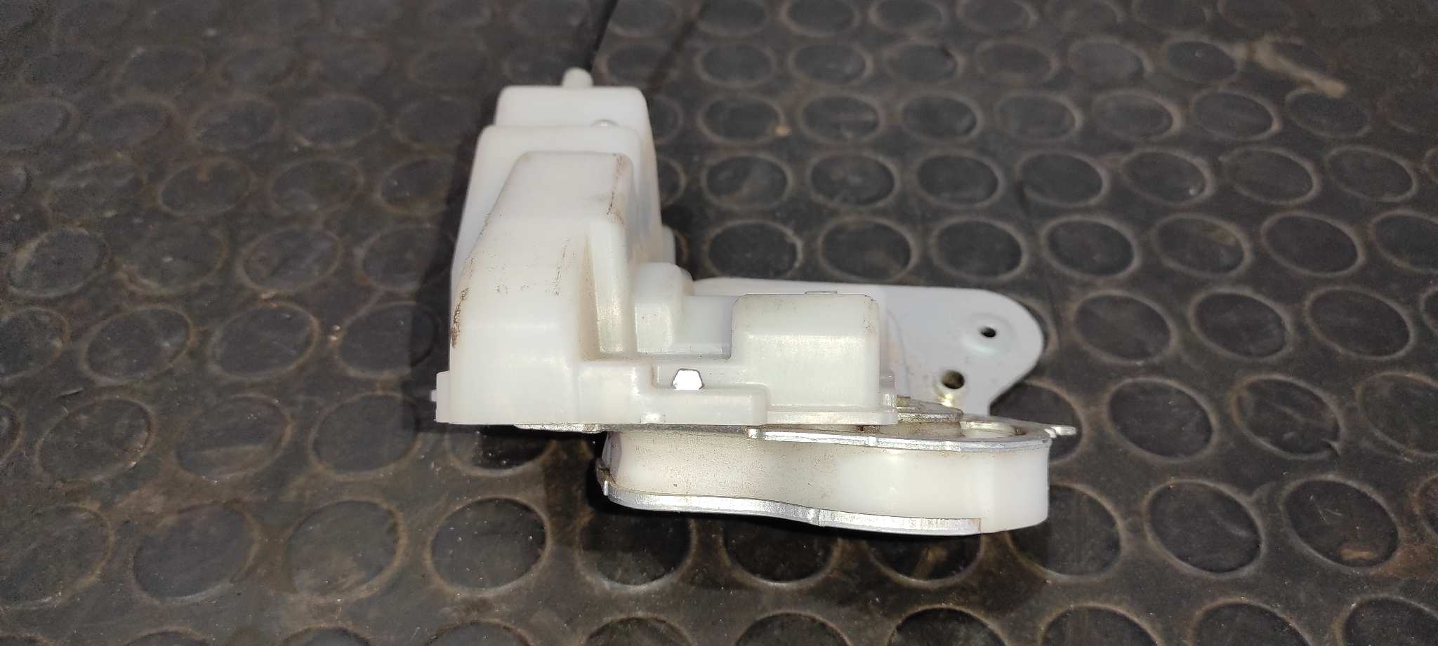 CERRADURA PUERTA TRASERA IZQUIERDA MAZDA 5 BERL. (CR) - vista 4