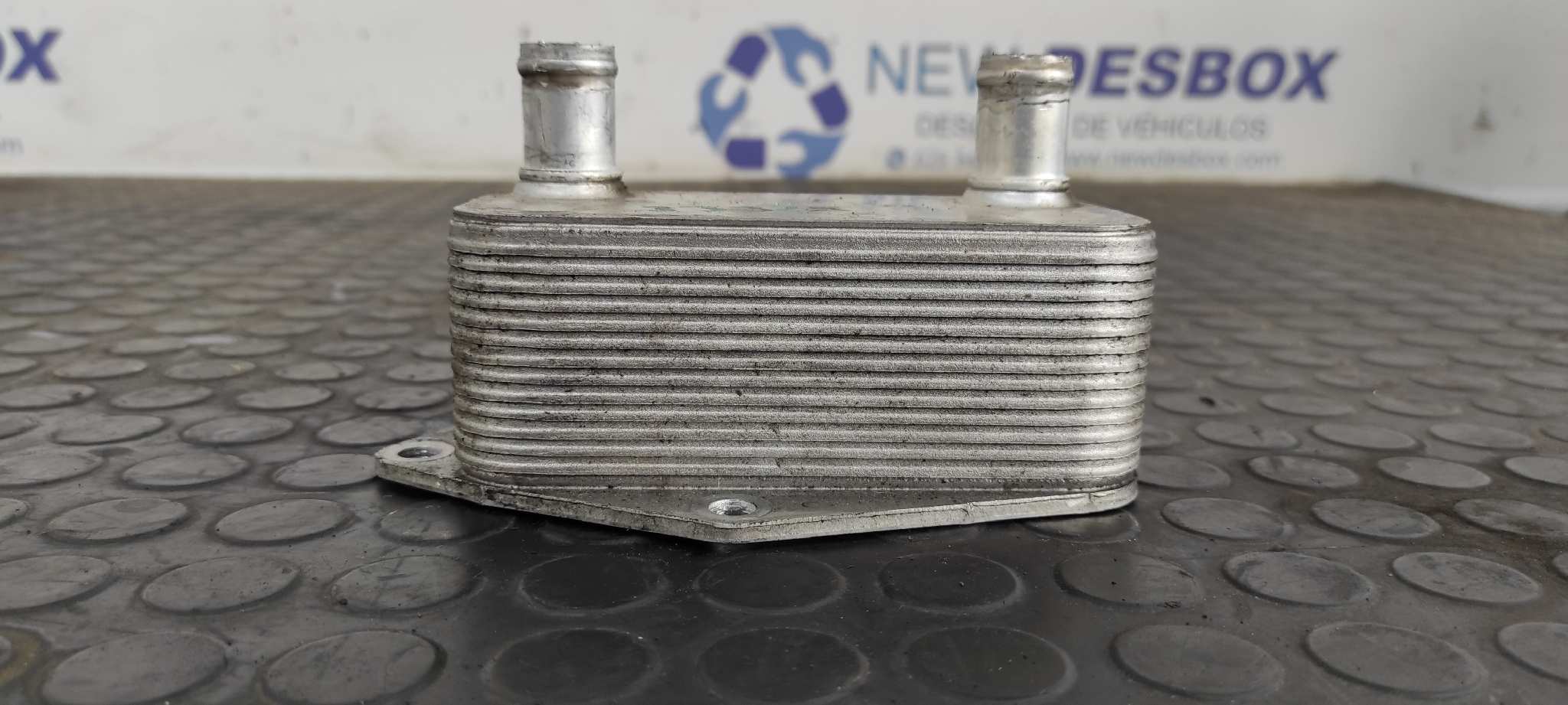 ENFRIADOR ACEITE MOTOR BMW SERIE 3 BERLINA (E46) - vista 4