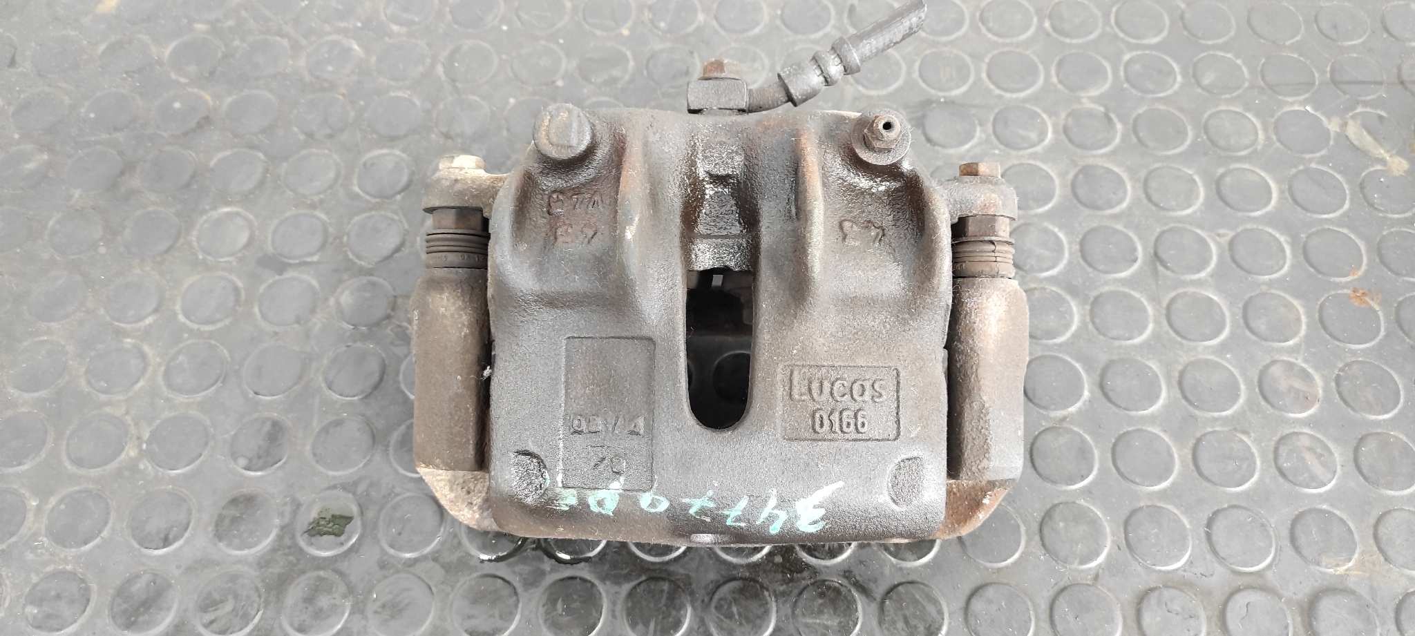 PINZA DE FRENO DELANTERA DERECHA NISSAN VANETTE CARGO (HC23)