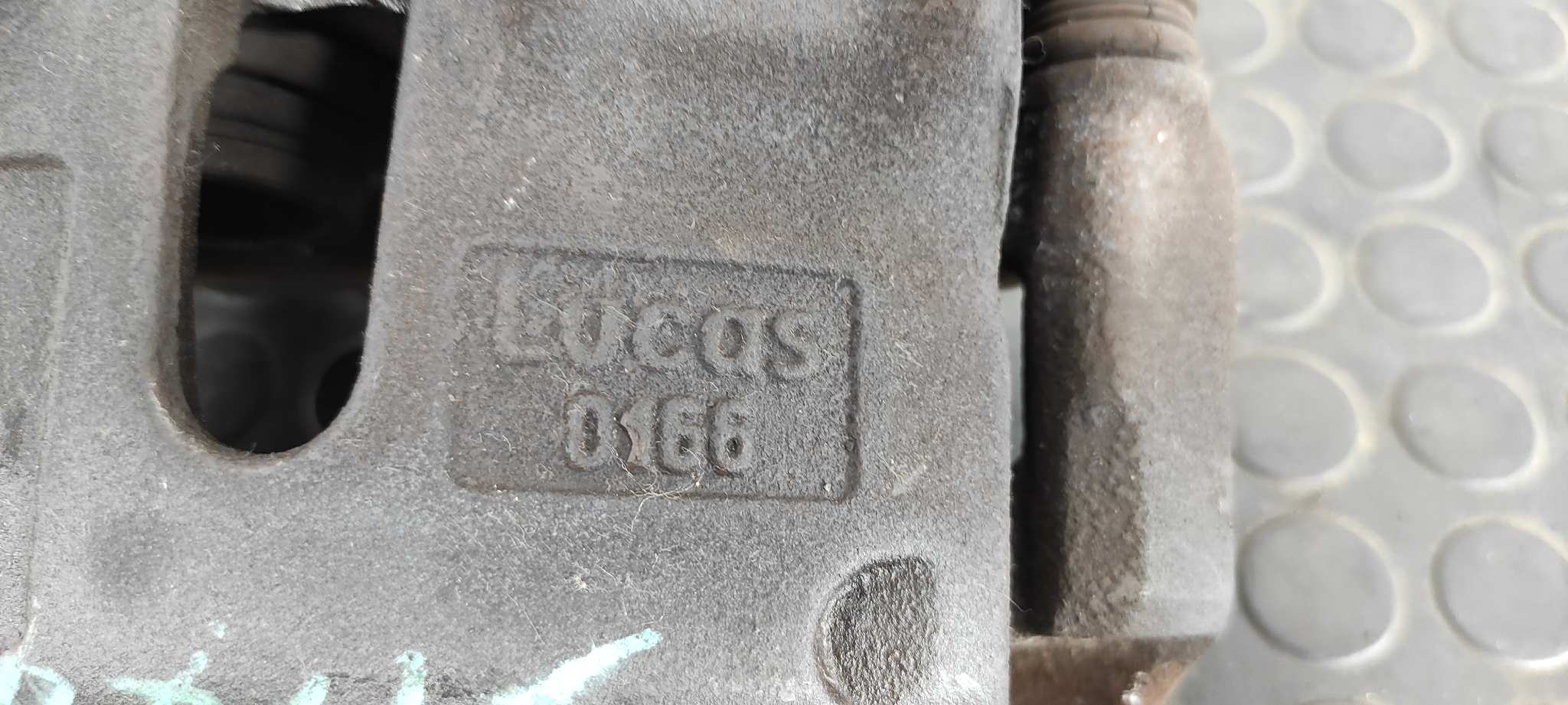 PINZA DE FRENO DELANTERA DERECHA NISSAN VANETTE CARGO (HC23) - vista 5