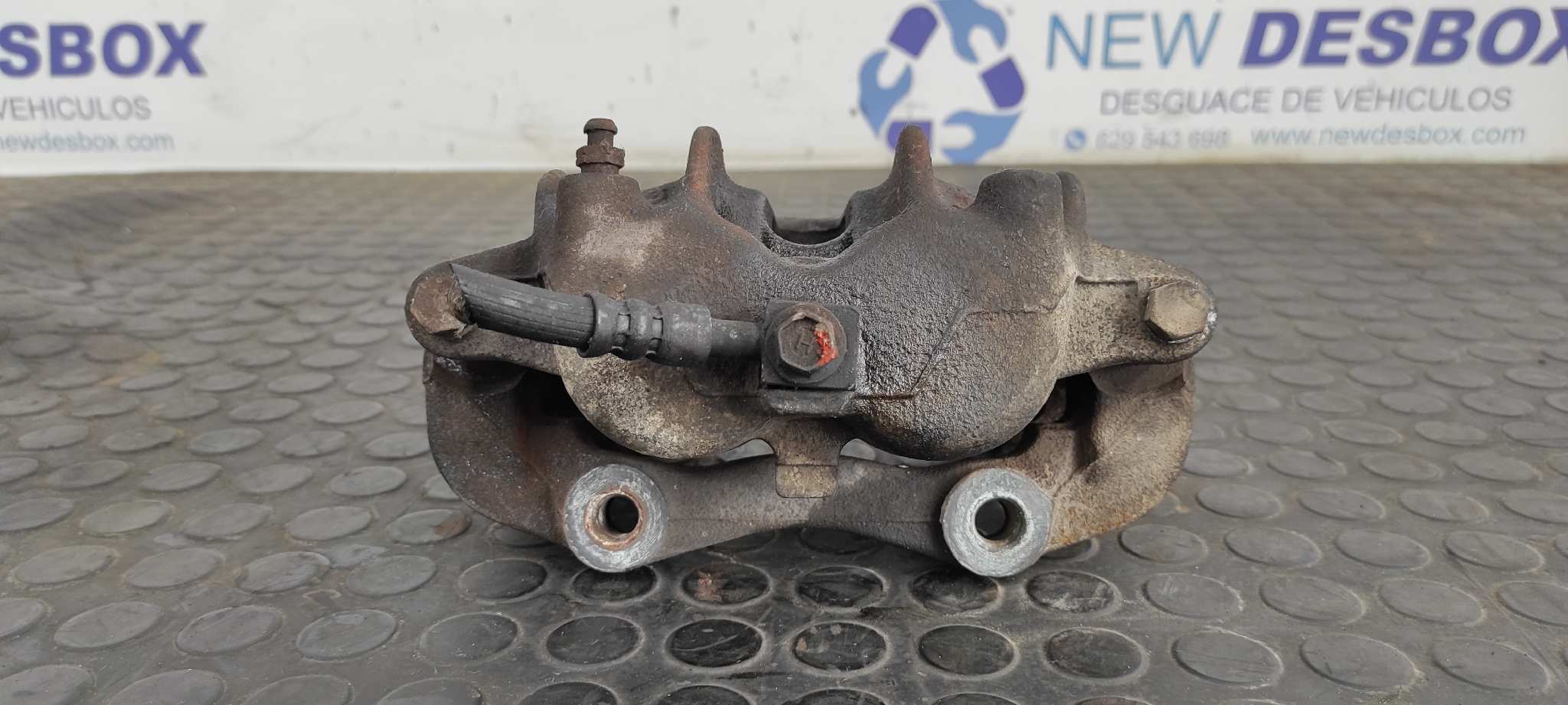 PINZA DE FRENO DELANTERA DERECHA NISSAN VANETTE CARGO (HC23) - vista 3