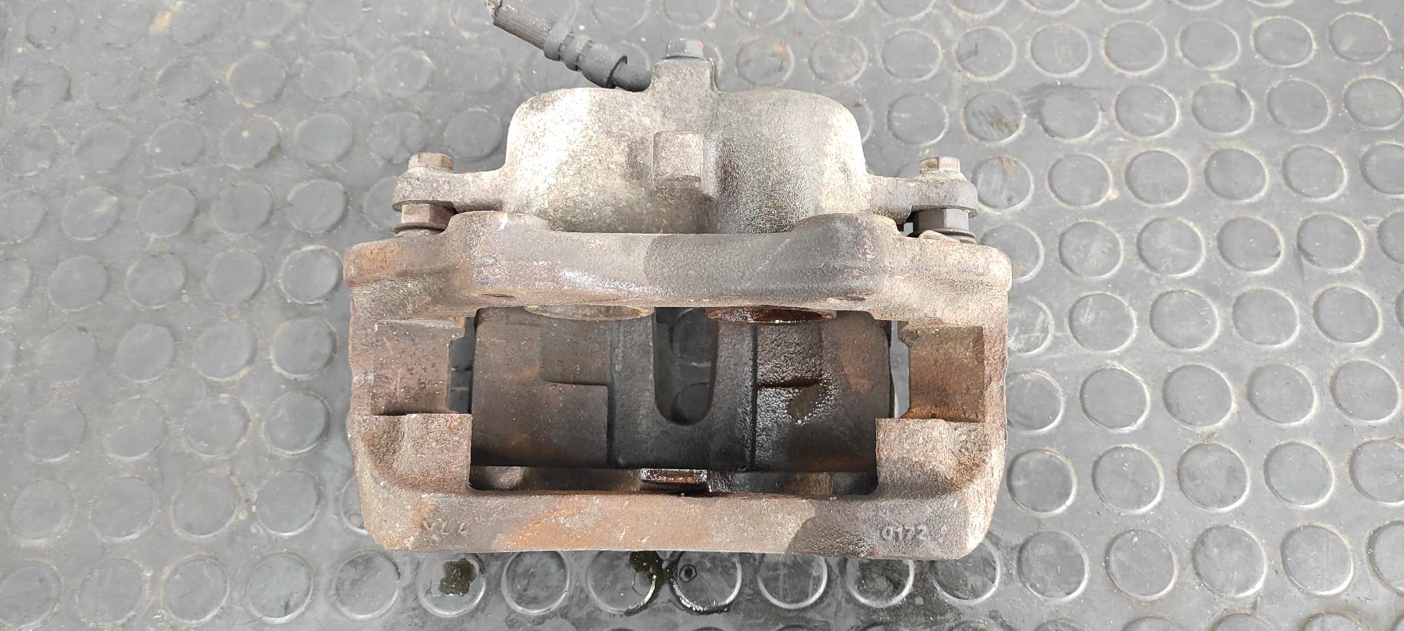 PINZA DE FRENO DELANTERA DERECHA NISSAN VANETTE CARGO (HC23) - vista 4