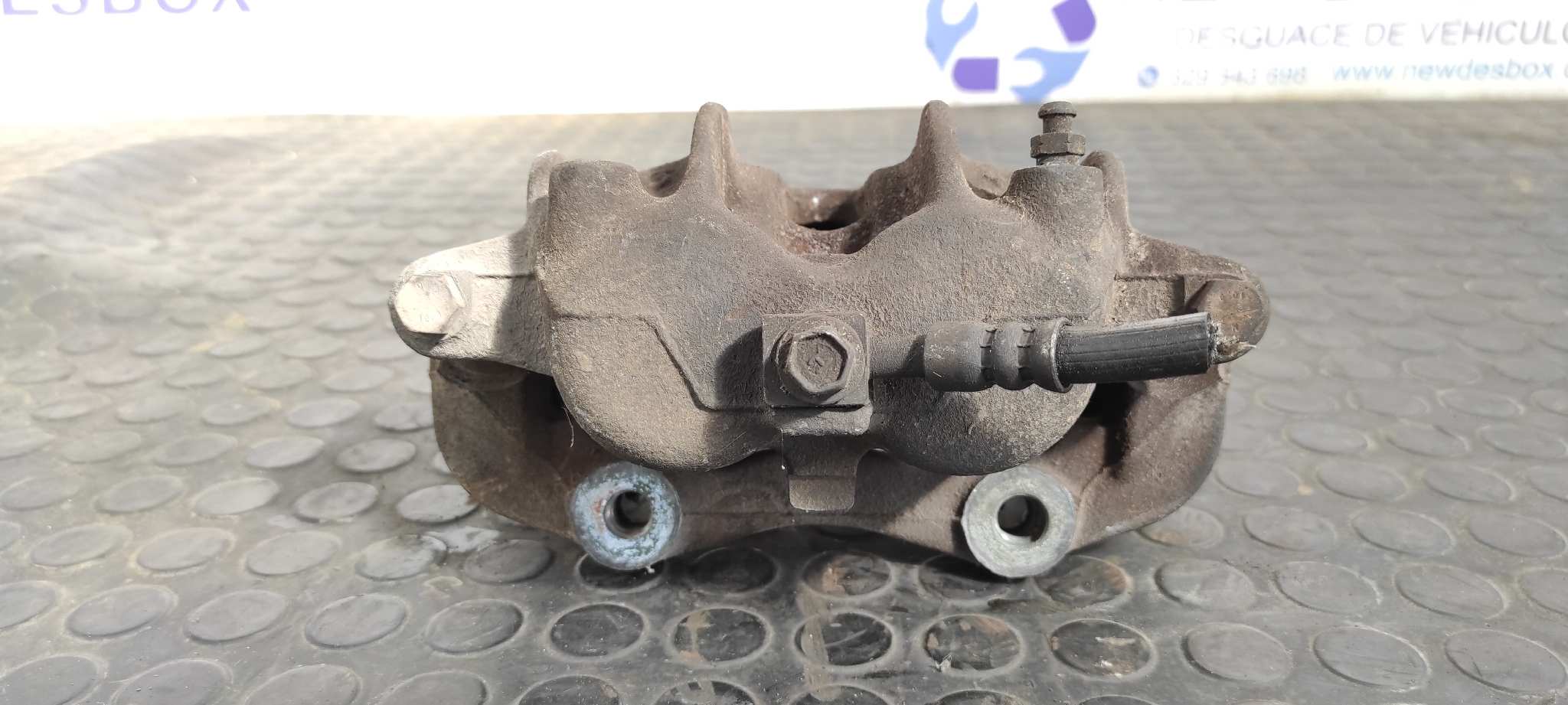 PINZA DE FRENO DELANTERA IZQUIERDA NISSAN VANETTE CARGO (HC23) - vista 4