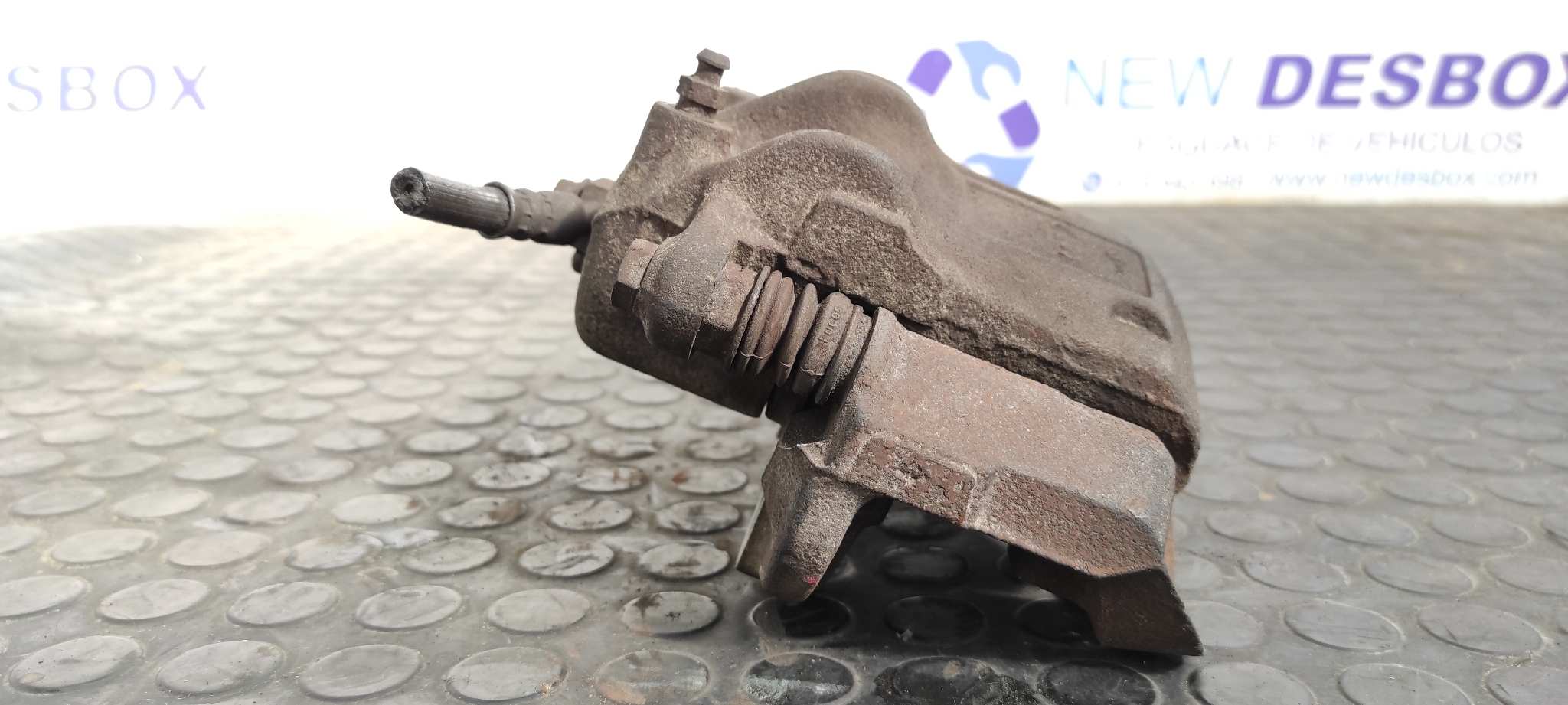 PINZA DE FRENO DELANTERA IZQUIERDA NISSAN VANETTE CARGO (HC23) - vista 7