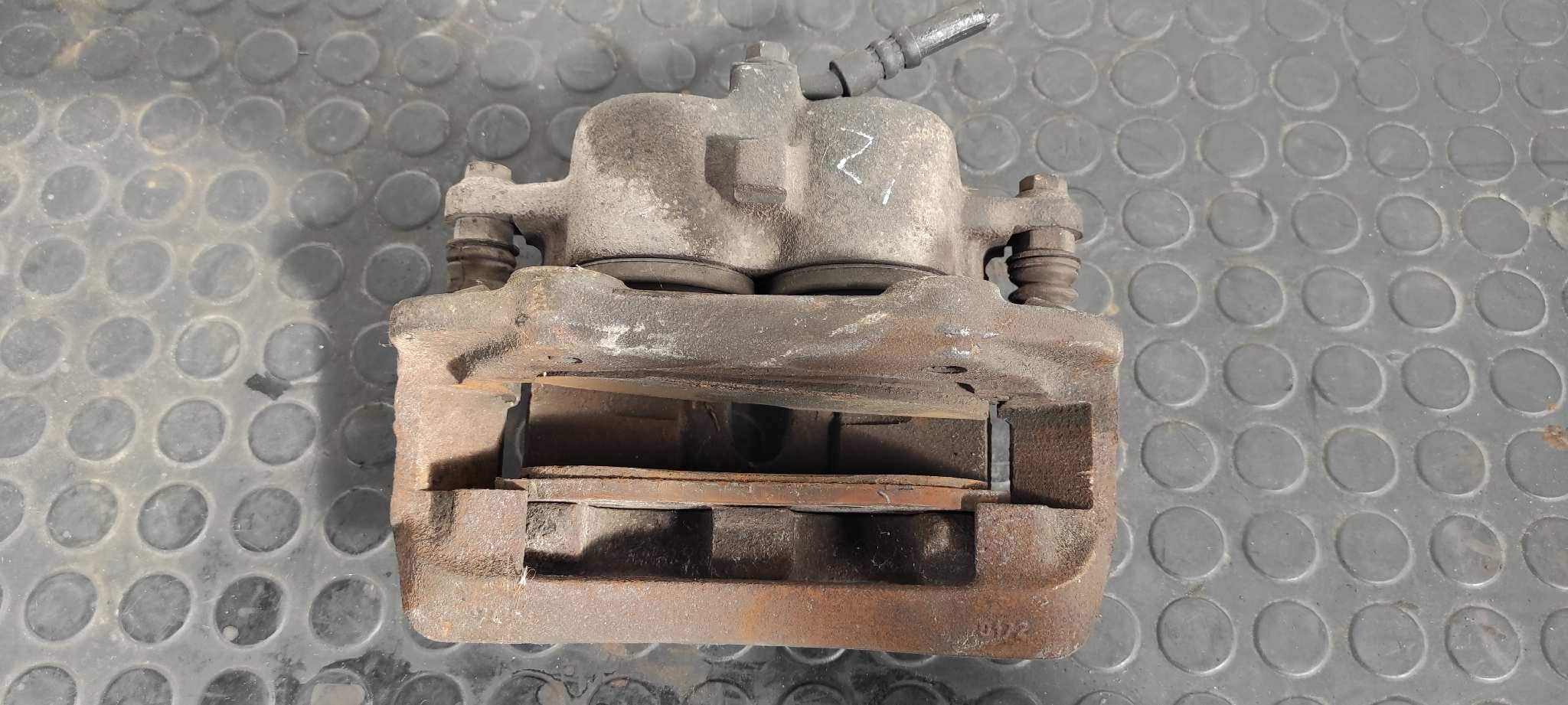 PINZA DE FRENO DELANTERA IZQUIERDA NISSAN VANETTE CARGO (HC23) - vista 5