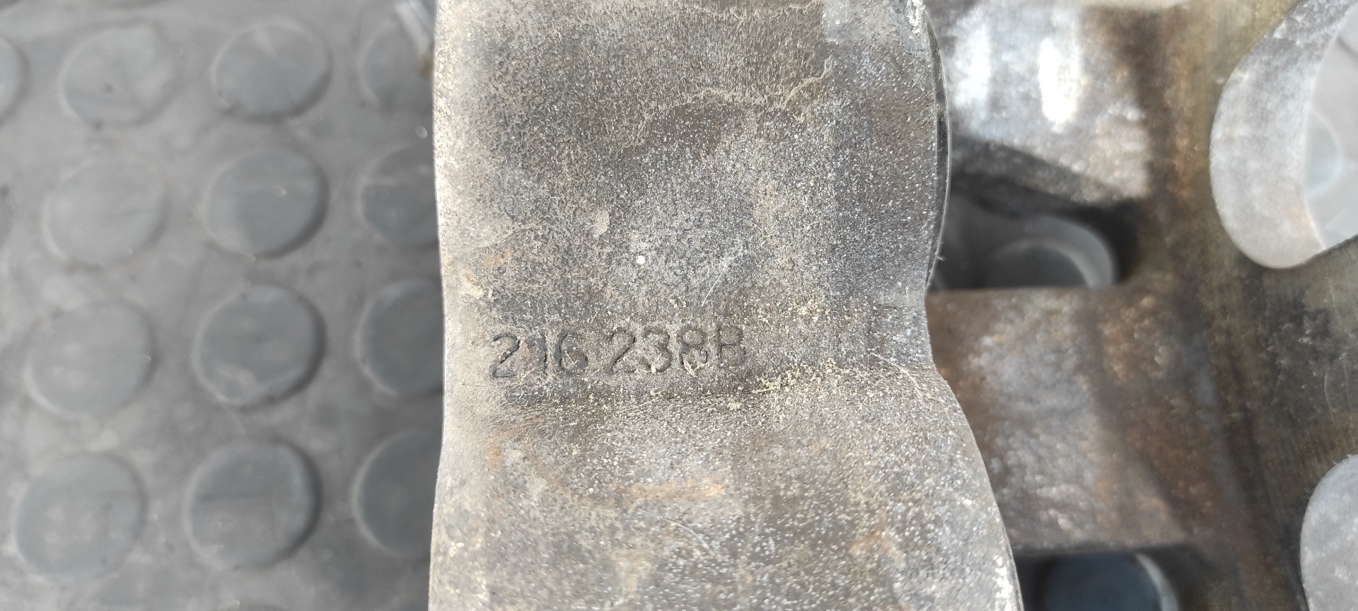 PINZA DE FRENO DELANTERA DERECHA FORD TRANSIT MOD.2000 - vista 2