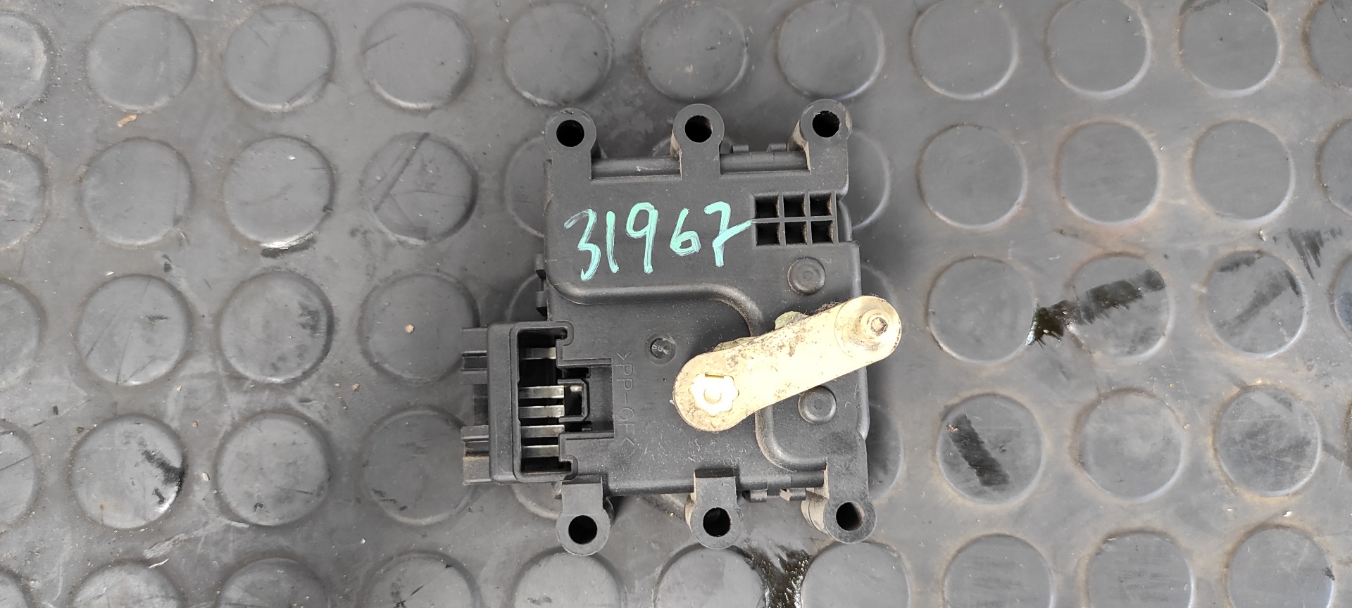 MOTOR APERTURA TRAMPILLAS CLIMATIZADOR MAZDA 5 BERL. (CR)