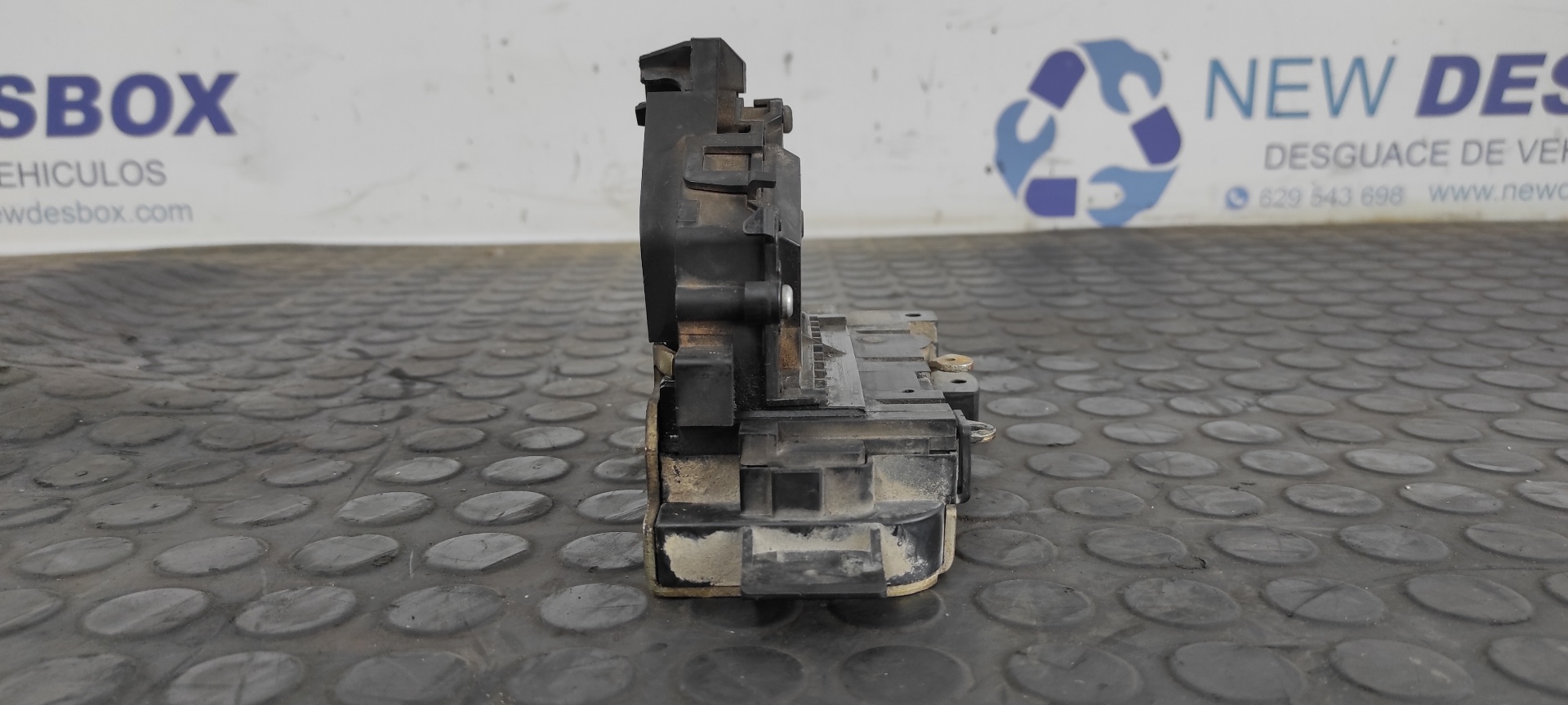 CERRADURA PUERTA DELANTERA DERECHA FORD FOCUS TURNIER (CAK) - vista 2