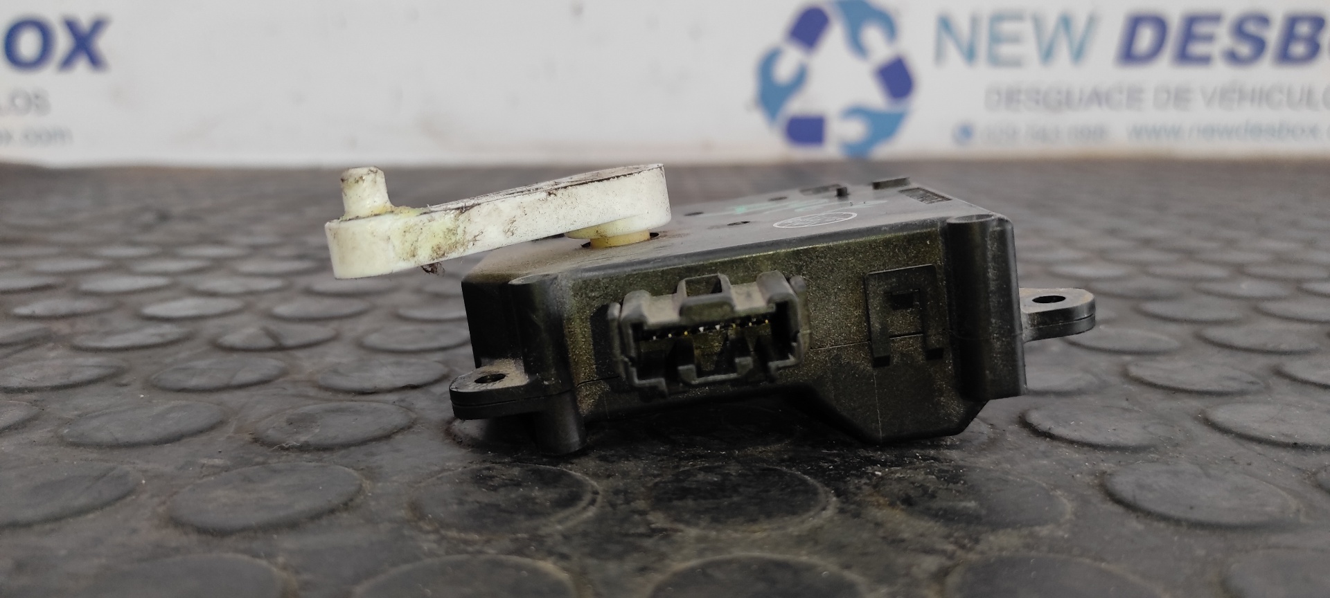 MOTOR APERTURA TRAMPILLAS CLIMATIZADOR MAZDA 5 BERL. (CR) - vista 3