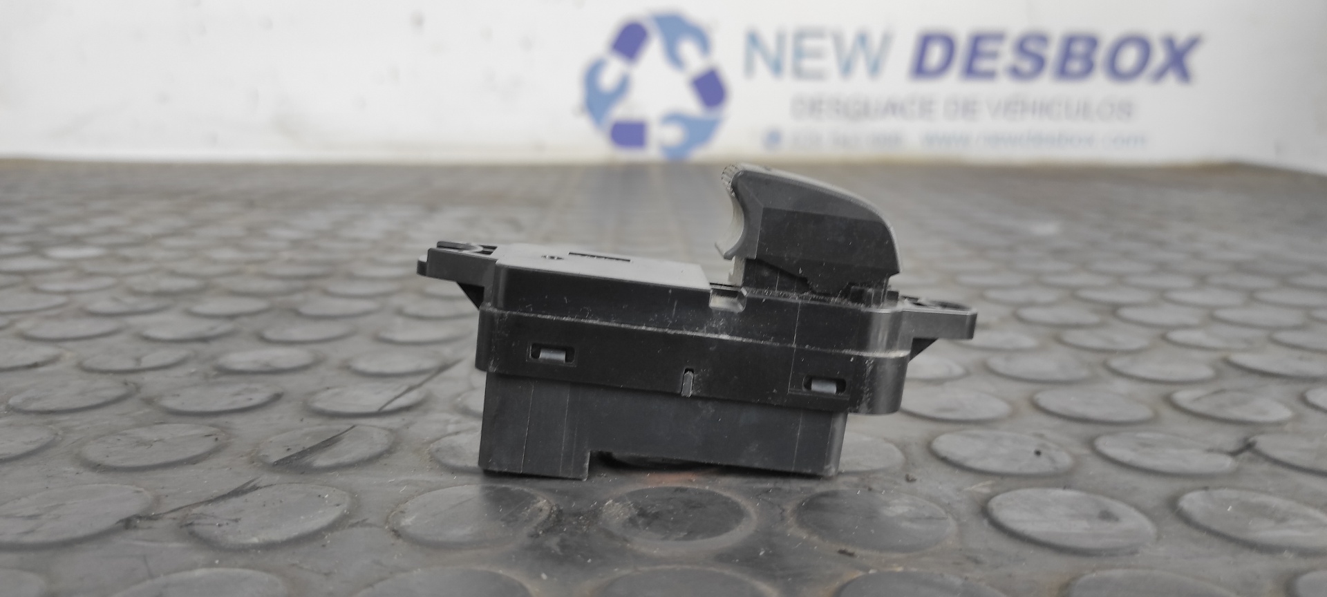 MANDO ELEVALUNAS DELANTERO DERECHO MAZDA 5 BERL. (CR) - vista 4