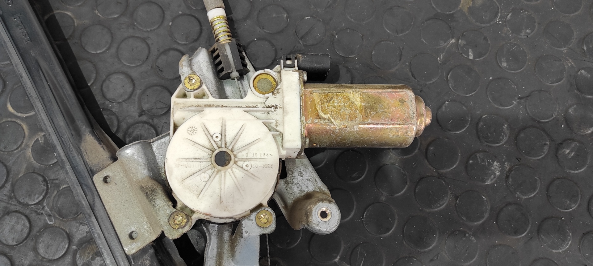 ELEVALUNAS DELANTERO DERECHO FORD FOCUS TURNIER (CAK) - vista 2