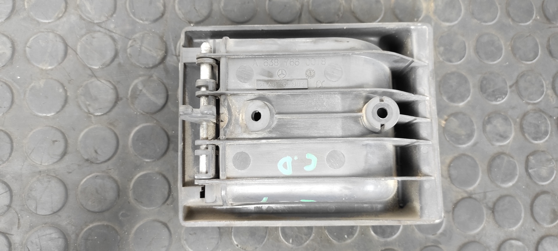 MANETA INTERIOR TRASERA DERECHA MERCEDES-BENZ VITO (W638) COMBI - vista 2