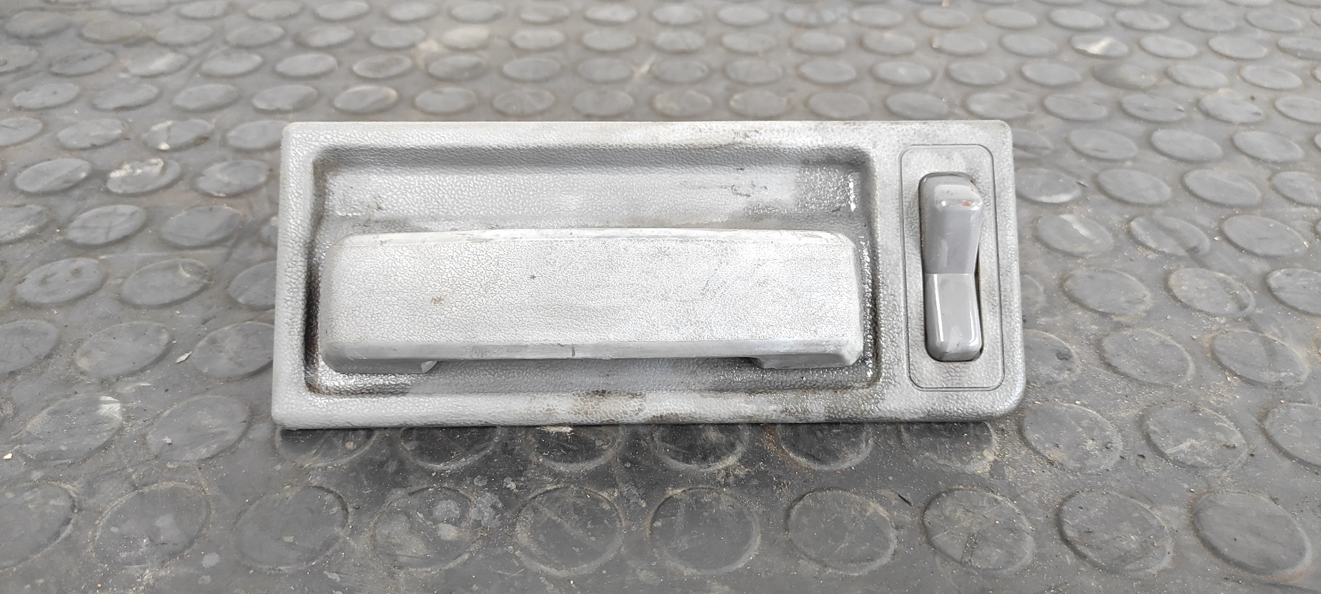 MANETA INTERIOR DELANTERA IZQUIERDA NISSAN SERENA (C23M)