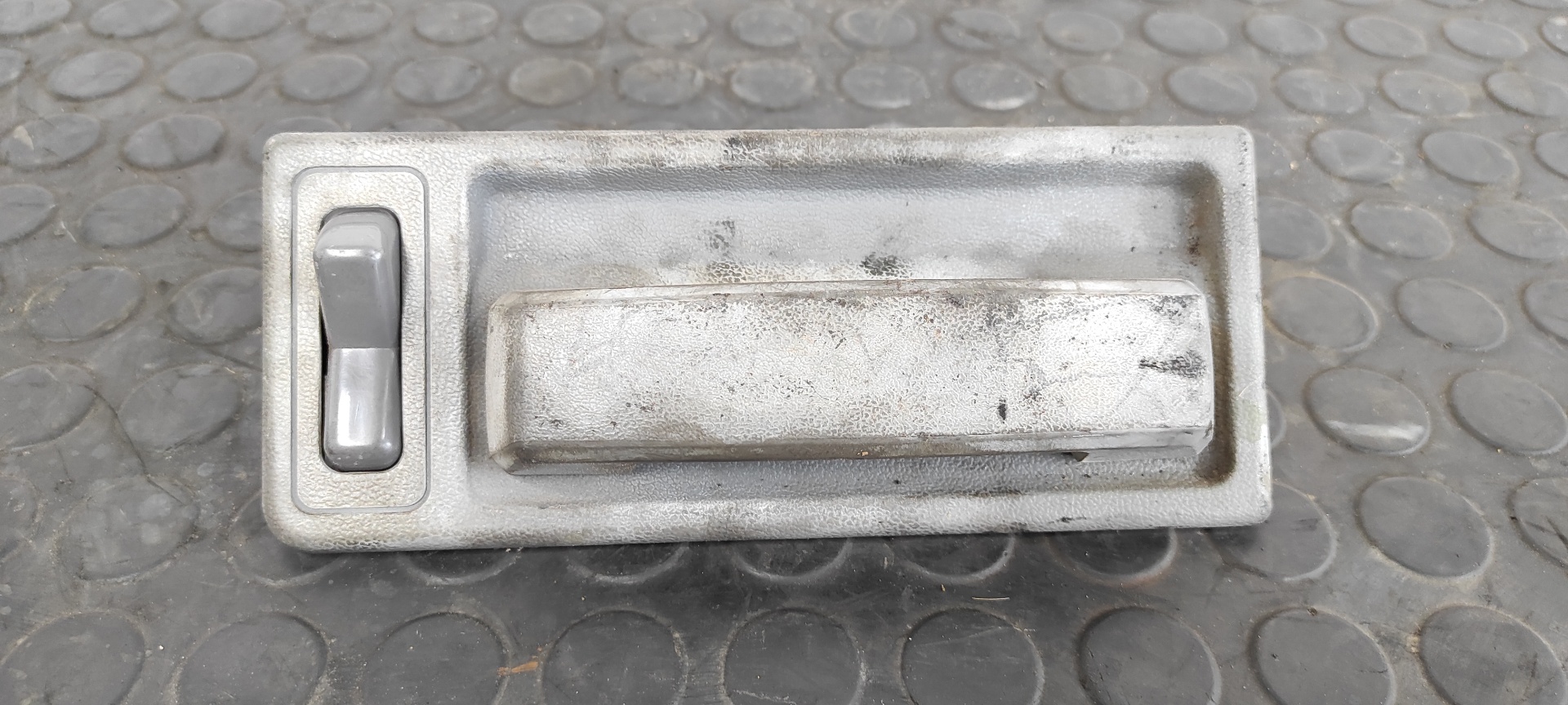 MANETA INTERIOR DELANTERA DERECHA NISSAN SERENA (C23M)