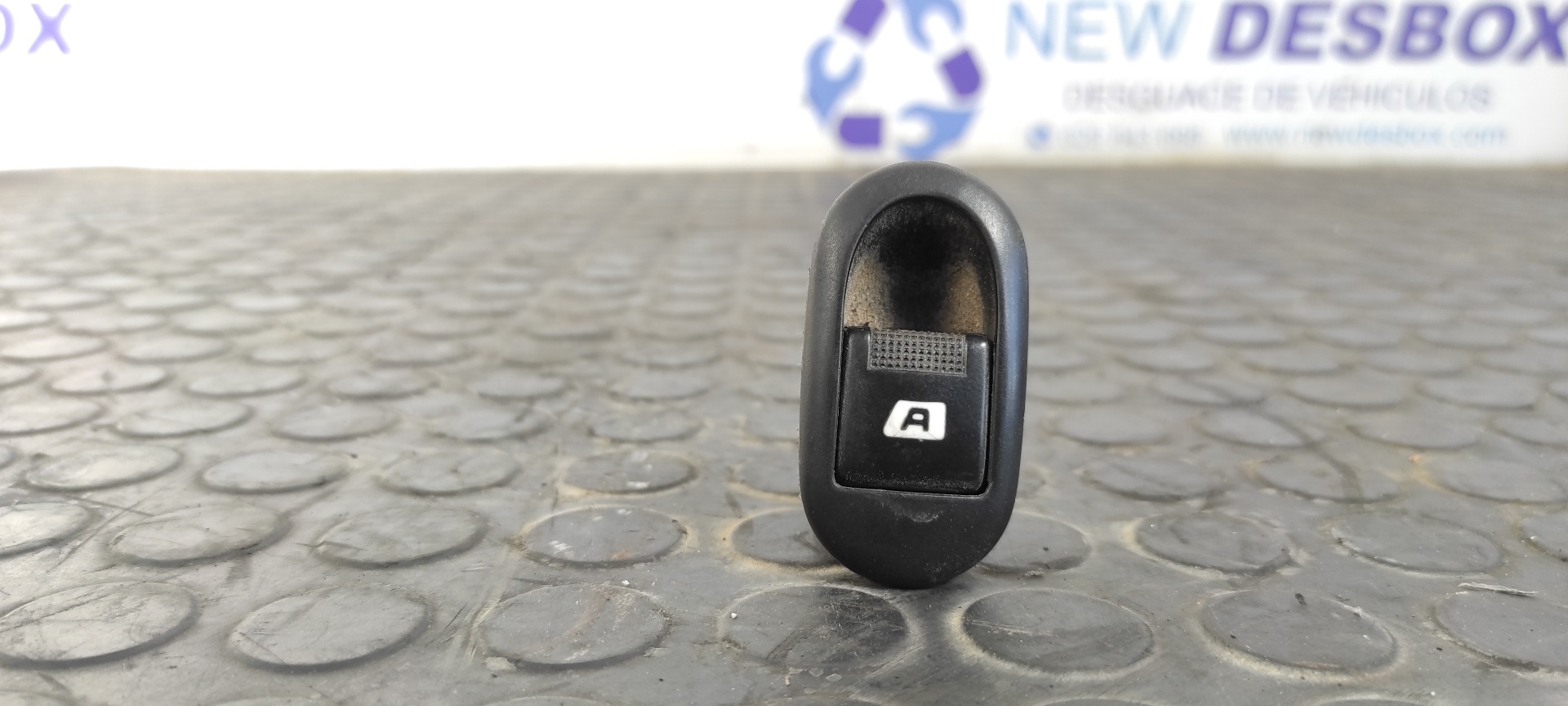 MANDO ELEVALUNAS DELANTERO DERECHO CITROEN C2