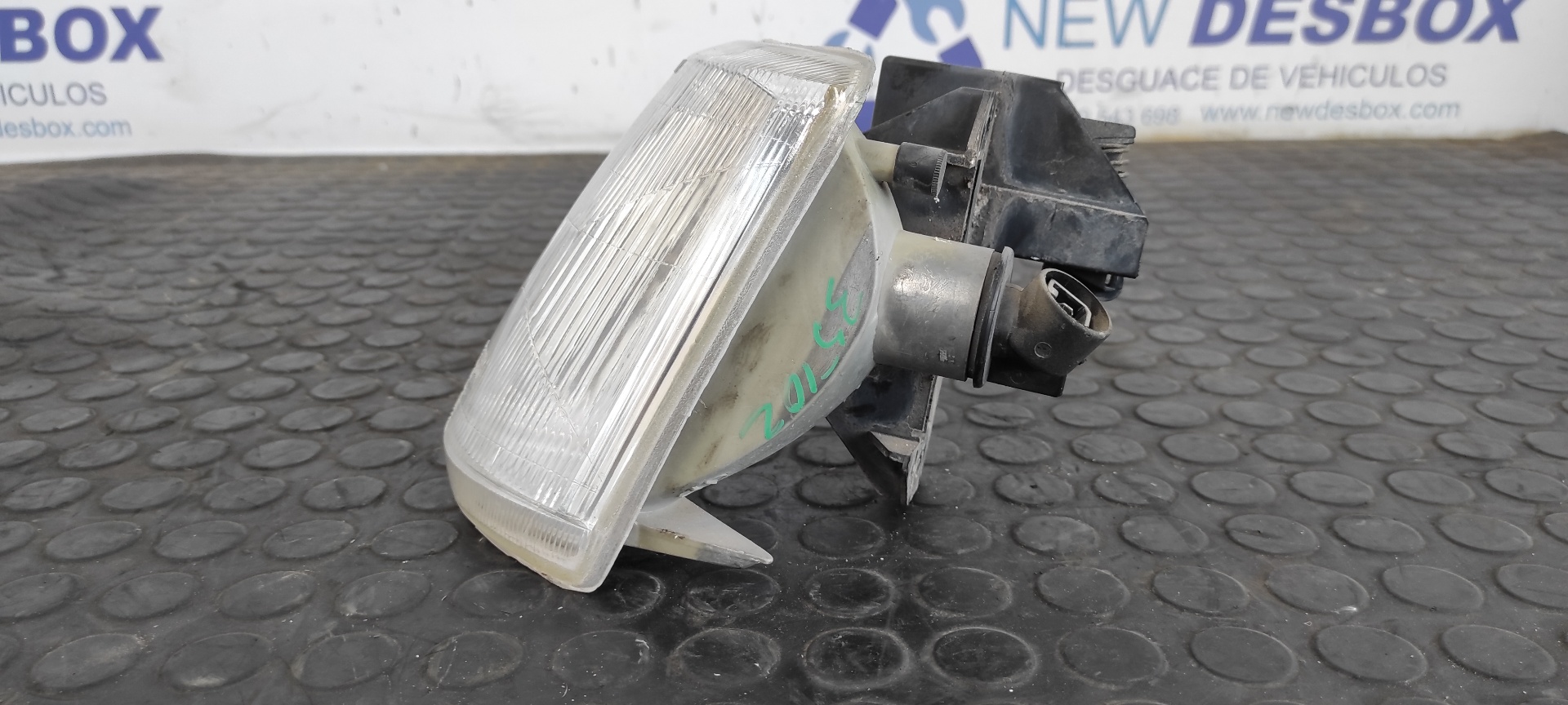 PILOTO DELANTERO IZQUIERDO PEUGEOT 205 BERLINA - vista 4