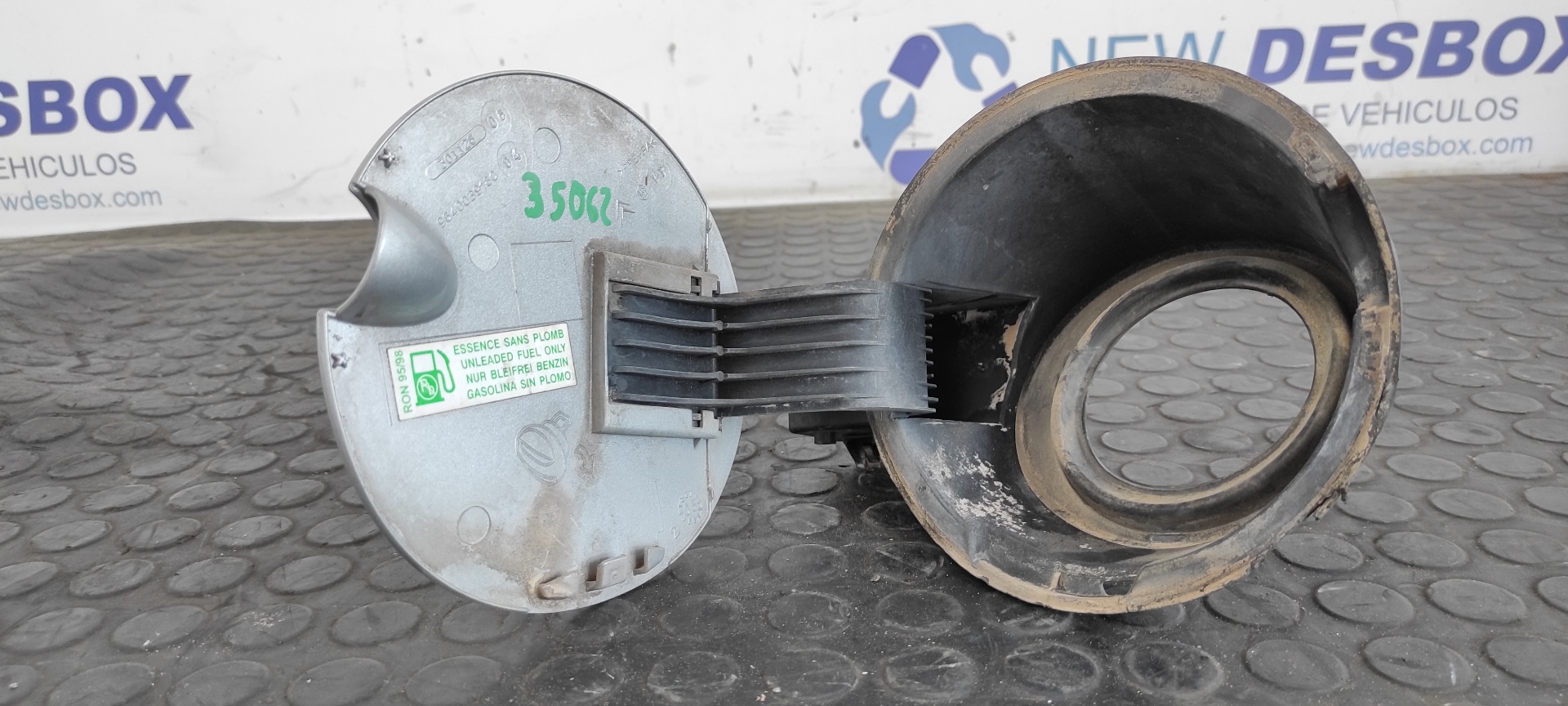 TAPA EXTERIOR COMBUSTIBLE CITROEN C2 - vista 8