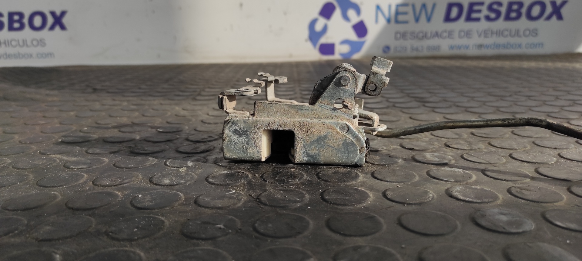 CERRADURA PUERTA DELANTERA DERECHA MITSUBISHI PAJERO - vista 4