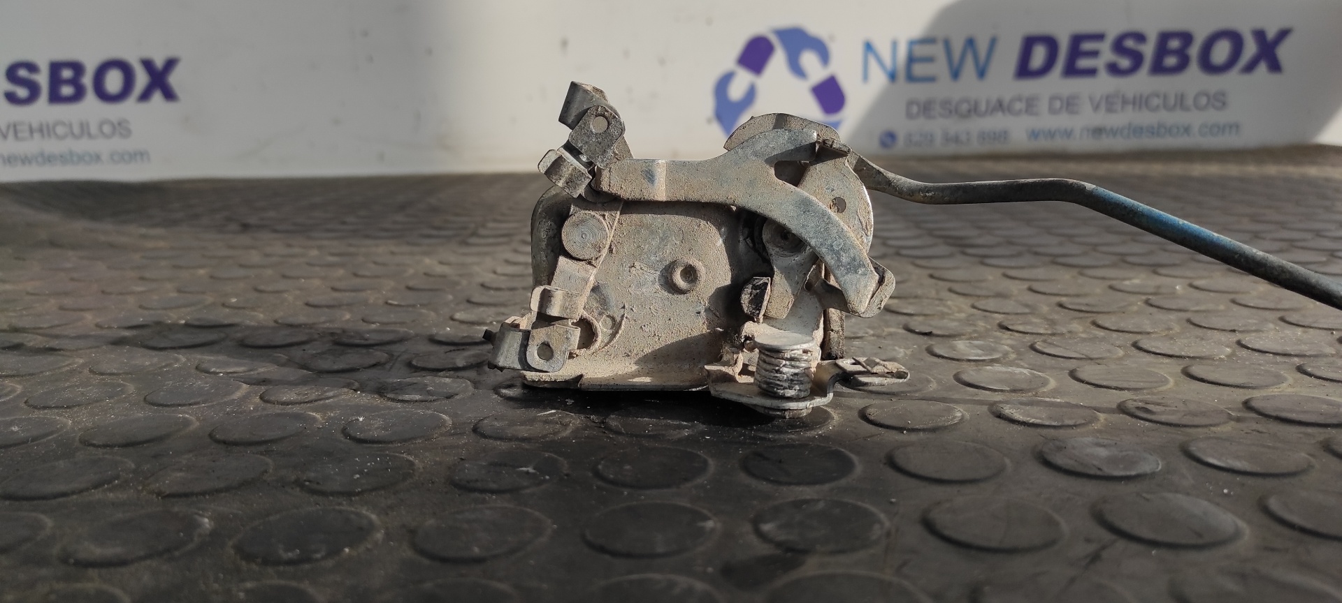 CERRADURA PUERTA DELANTERA DERECHA MITSUBISHI PAJERO - vista 3