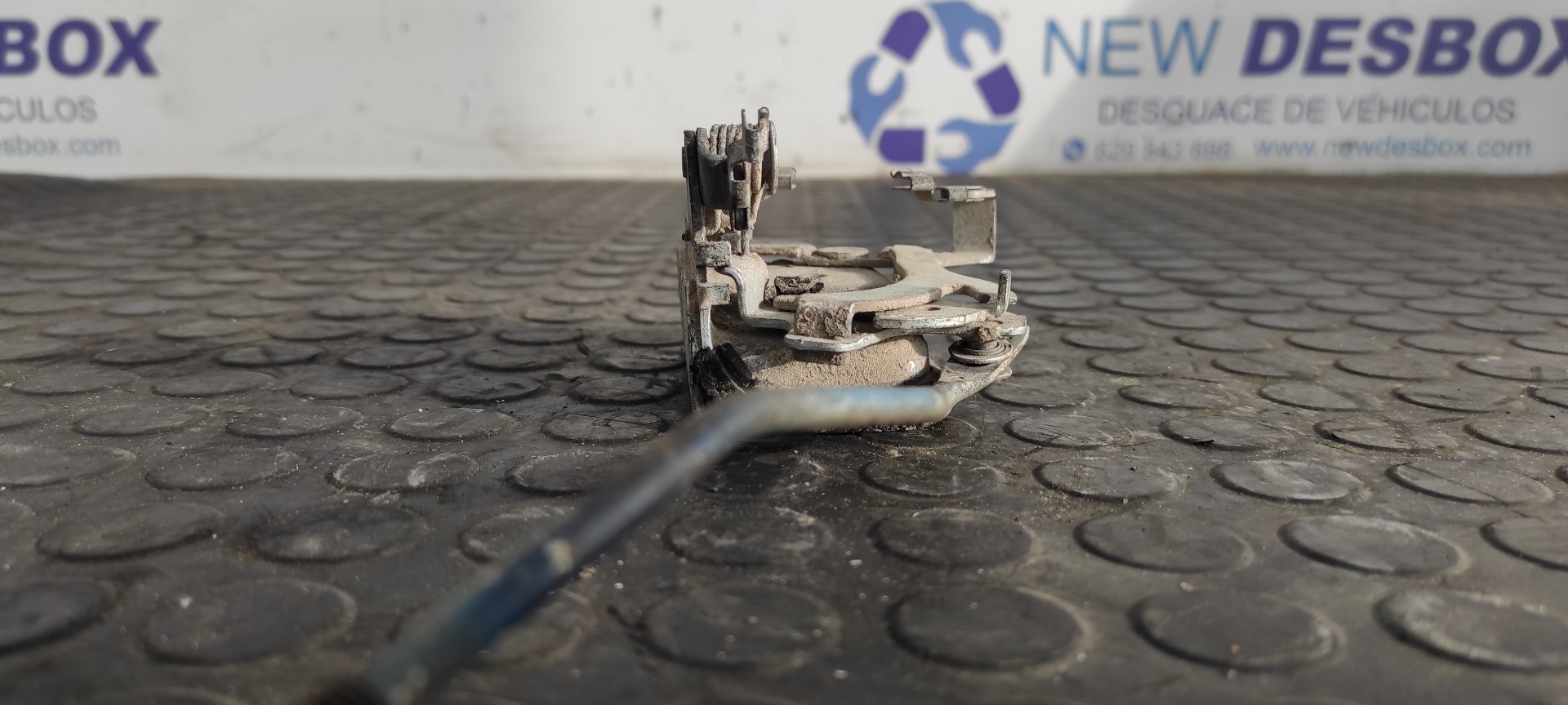 CERRADURA PUERTA DELANTERA DERECHA MITSUBISHI PAJERO - vista 6