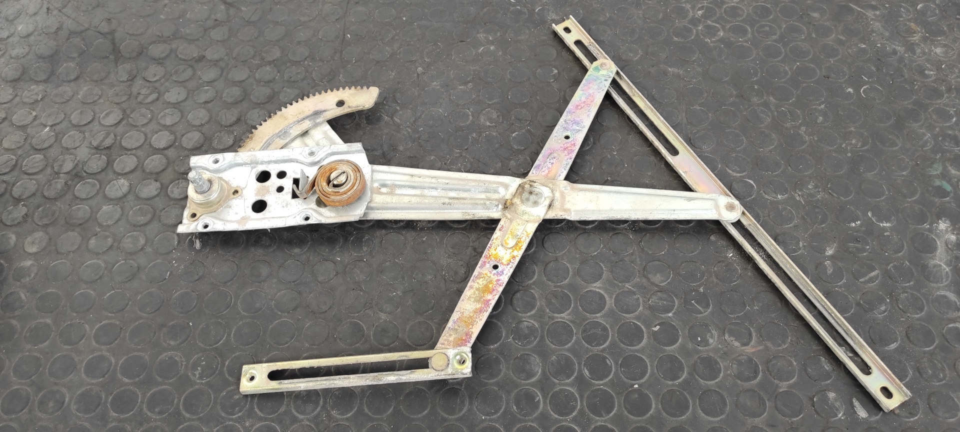 ELEVALUNAS DELANTERO DERECHO MITSUBISHI PAJERO