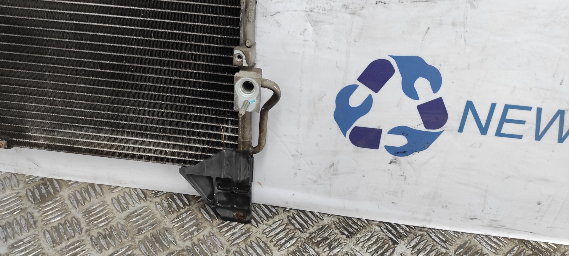 CONDENSADOR / RADIADOR  AIRE ACONDICIONADO SSANGYONG REXTON - vista 3