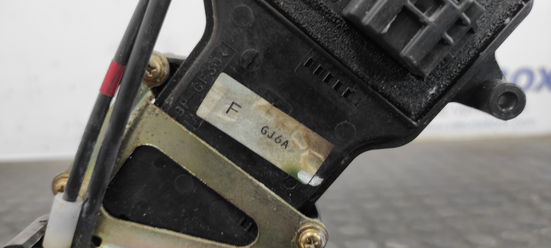 CERRADURA PUERTA TRASERA IZQUIERDA MAZDA 6 BERLINA (GG) - vista 5