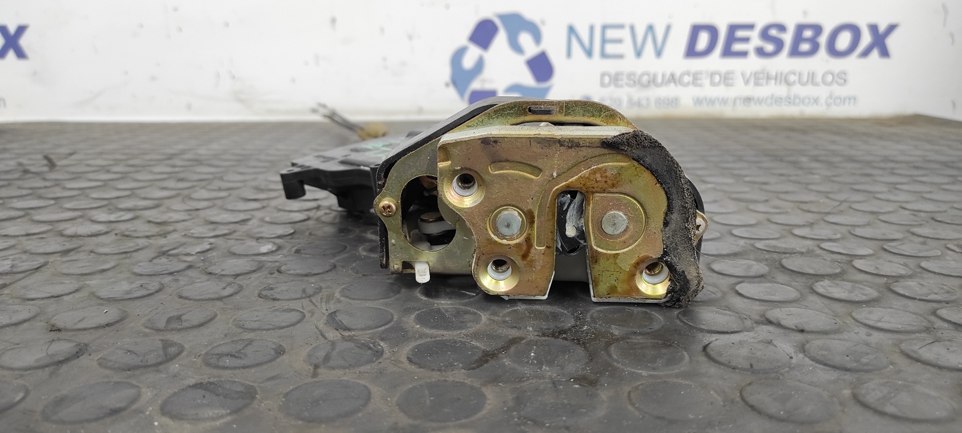 CERRADURA PUERTA TRASERA IZQUIERDA MAZDA 6 BERLINA (GG) - vista 6