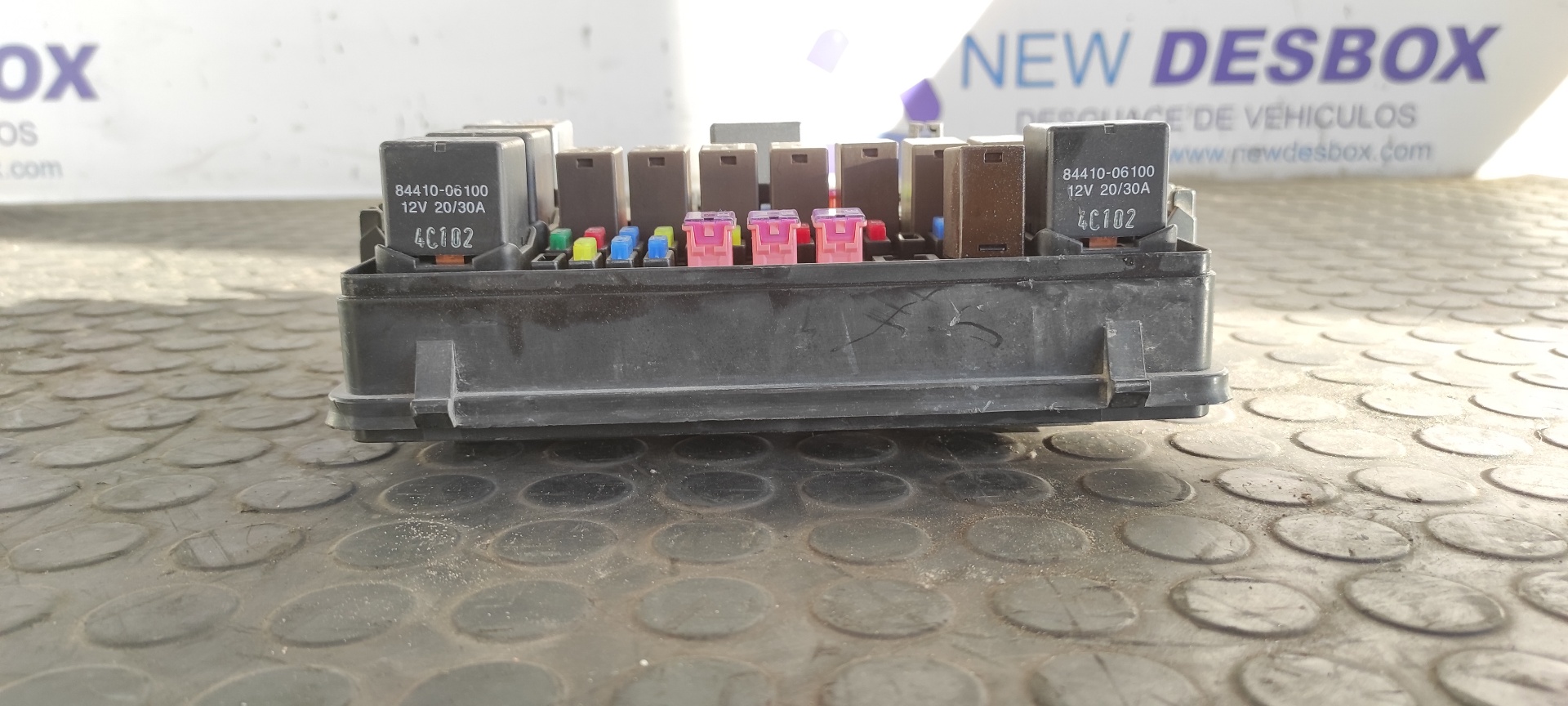 CAJA RELES / FUSIBLES SSANGYONG REXTON - vista 7