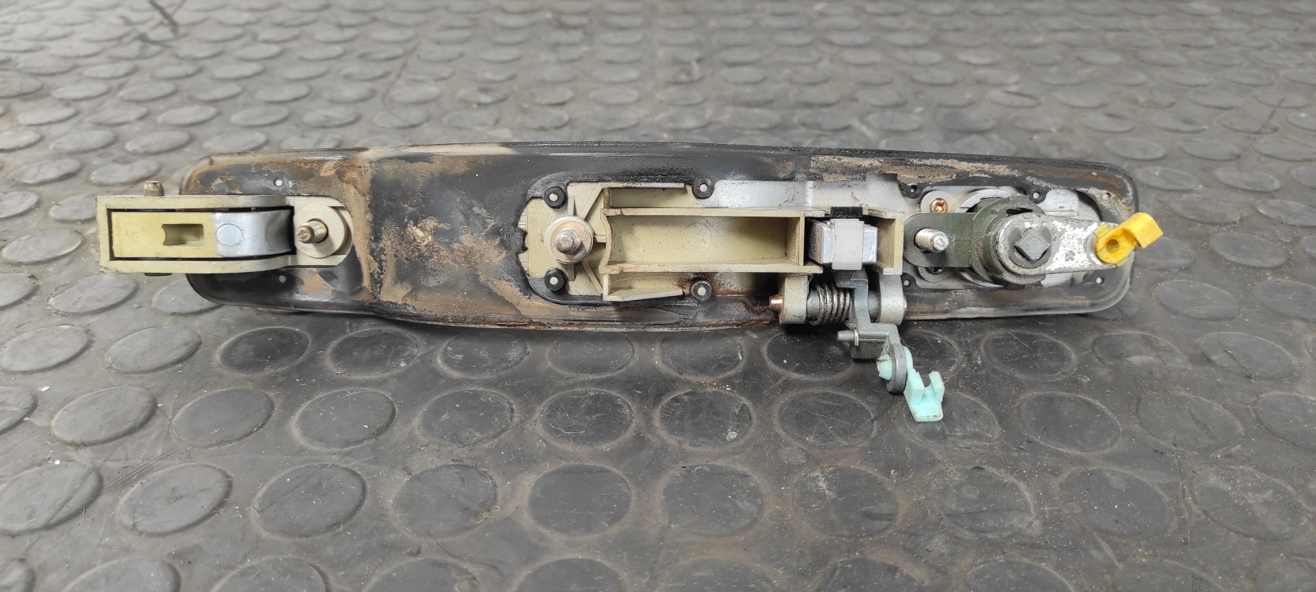 MANETA DELANTERA IZQUIERDA SSANGYONG REXTON - vista 3