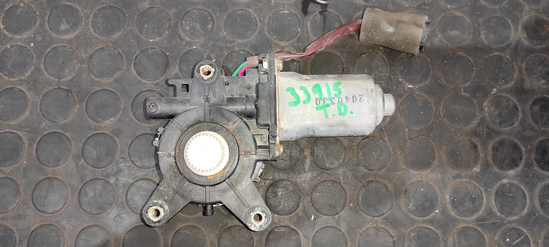 MOTOR ELEVALUNAS TRASERO DERECHO SSANGYONG REXTON