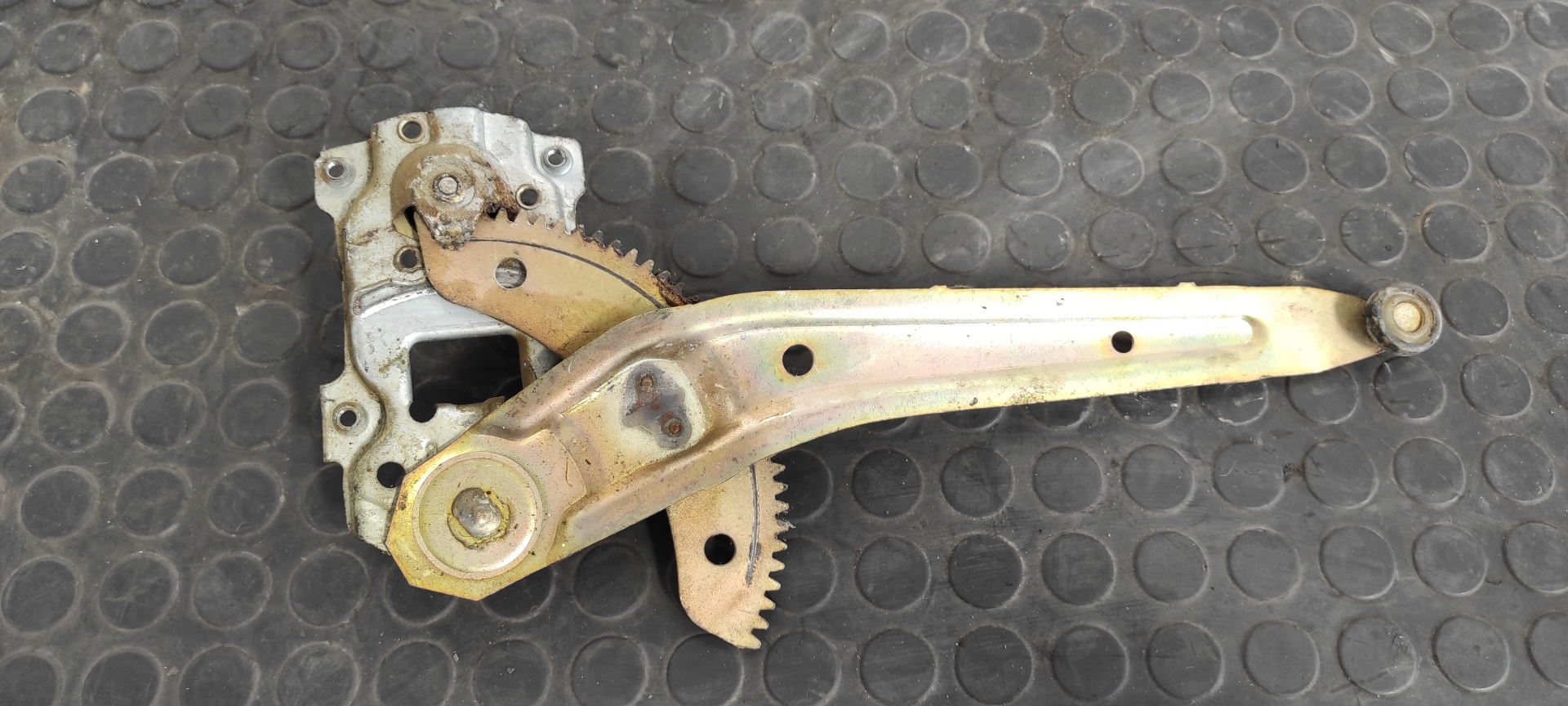 ELEVALUNAS TRASERO IZQUIERDO MITSUBISHI PAJERO - vista 2