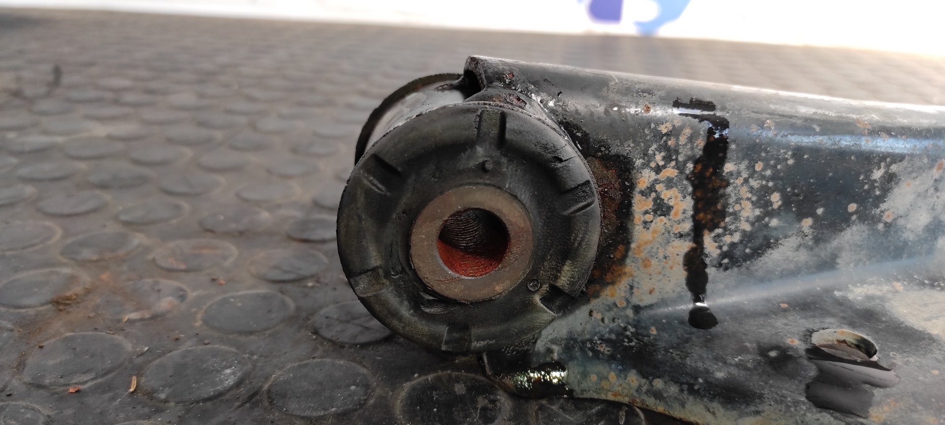 BRAZO IZQUIERDO INFERIOR TRASERO AUDI Q7 (4L) - vista 6