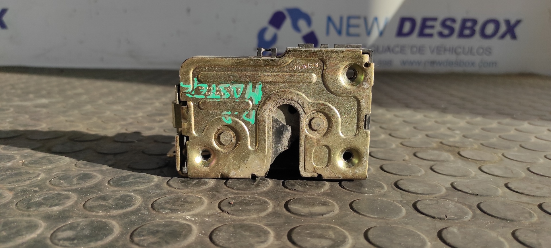 CERRADURA PUERTA DELANTERA DERECHA RENAULT MASTER DOBLE - vista 5