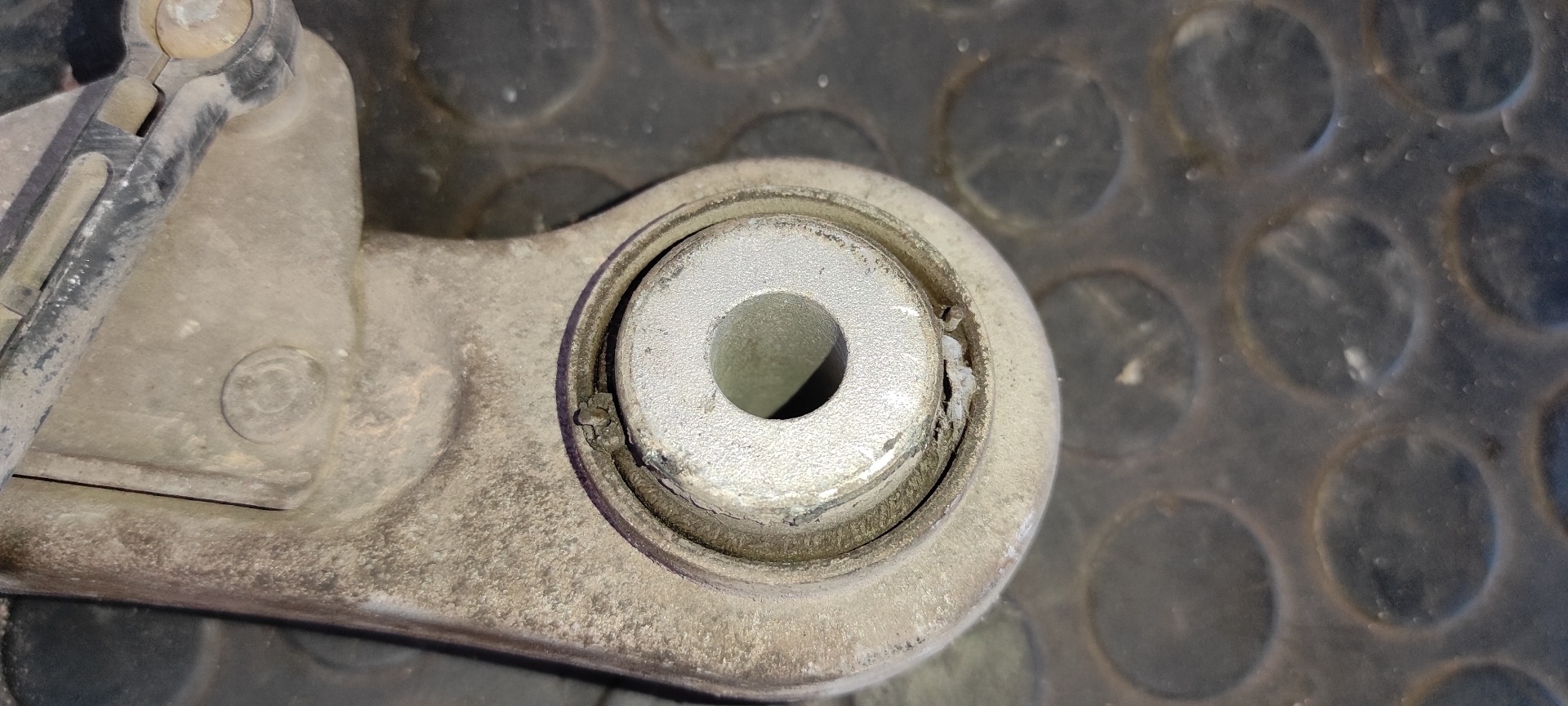 BRAZO DERECHO SUPERIOR TRASERO MERCEDES-BENZ CLASE C (W204) BERLINA - vista 2