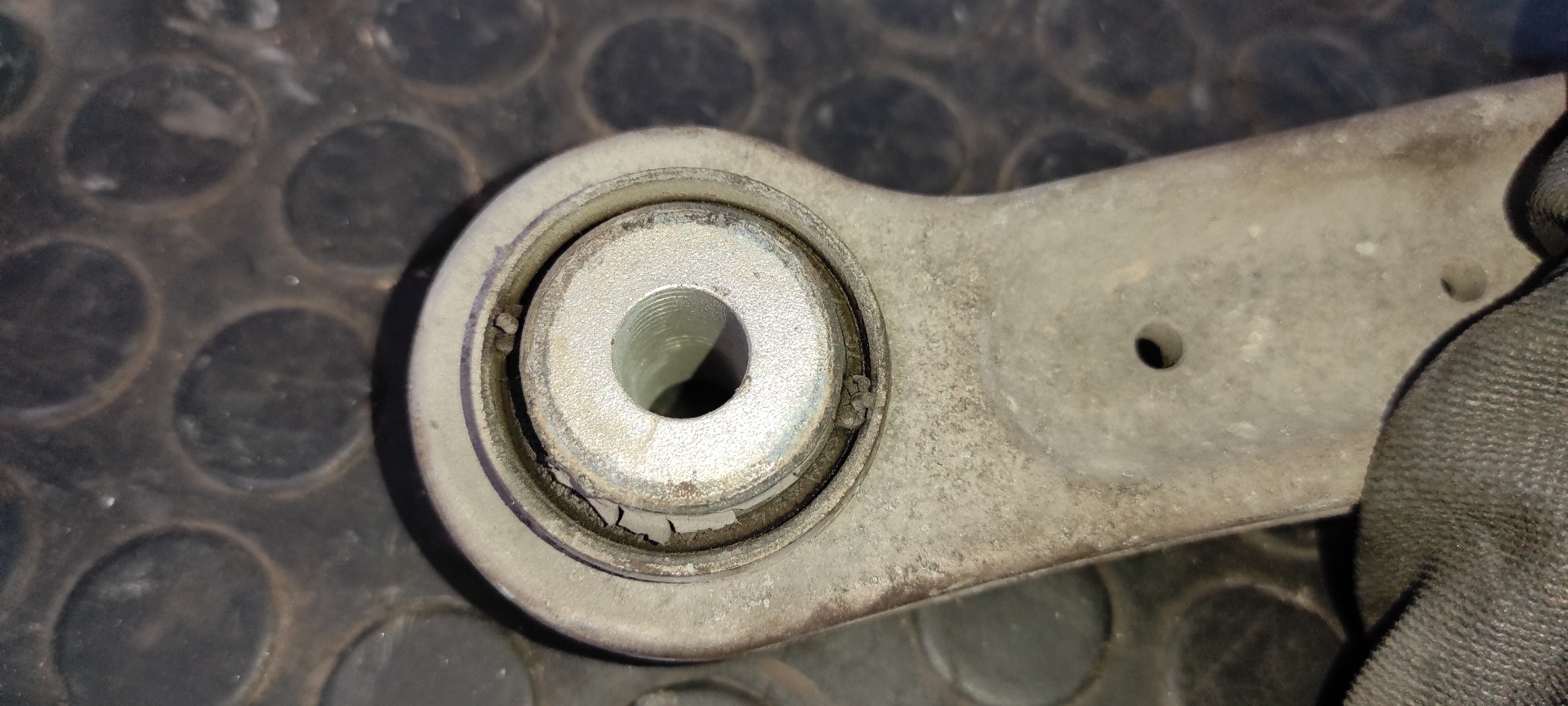 BRAZO IZQUIERDO SUPERIOR TRASERO MERCEDES-BENZ CLASE C (W204) BERLINA - vista 2