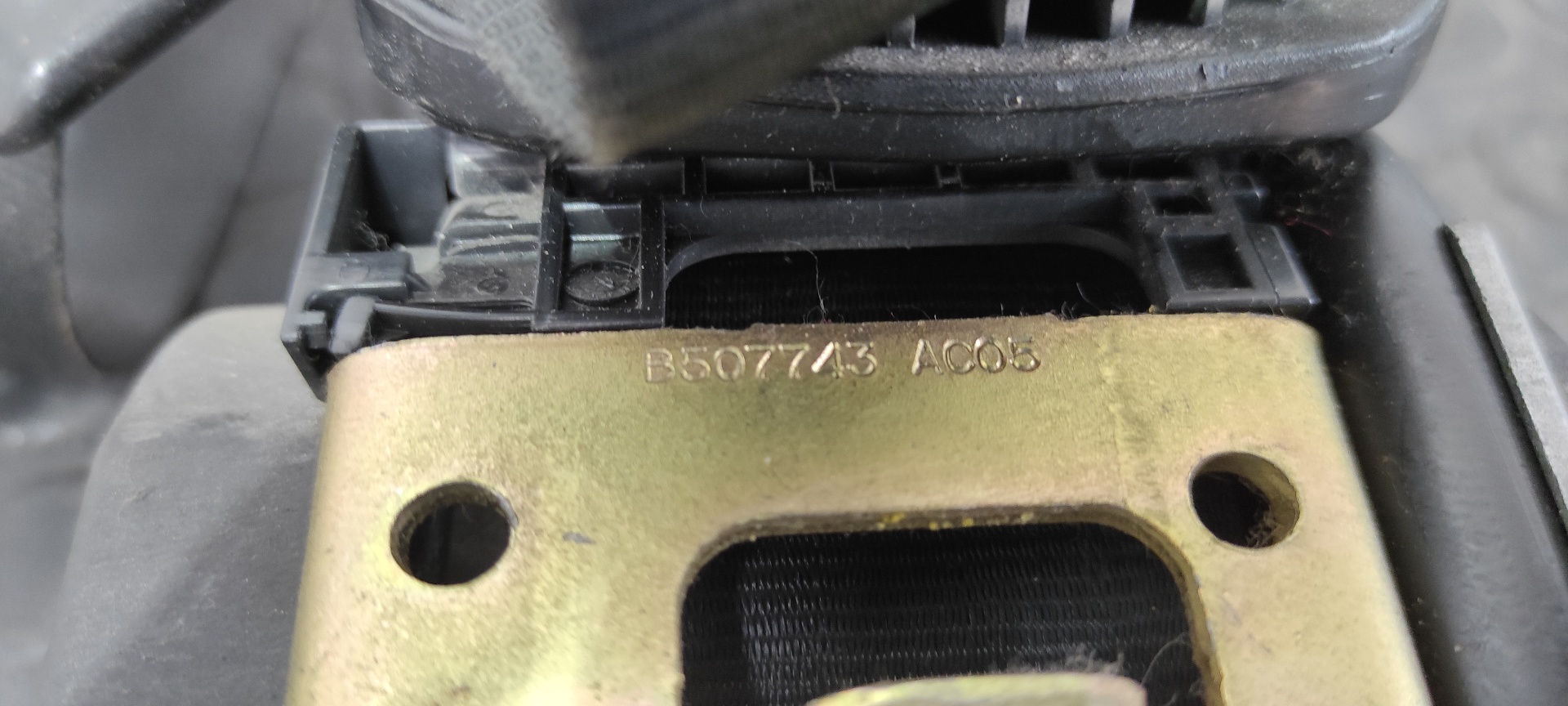 CINTURON DELANTERO DERECHO PEUGEOT 407 - vista 2