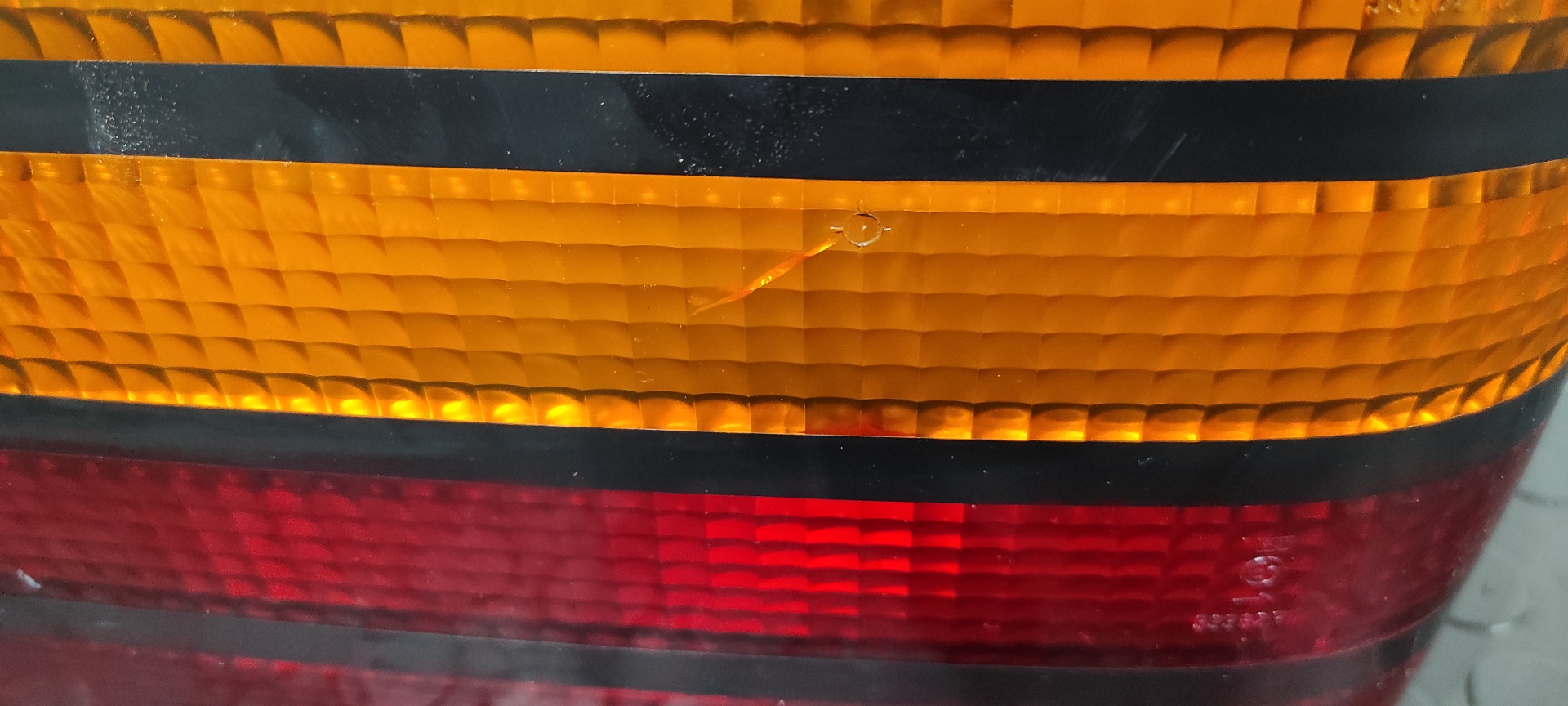 PILOTO TRASERO DERECHO FORD ORION - vista 7