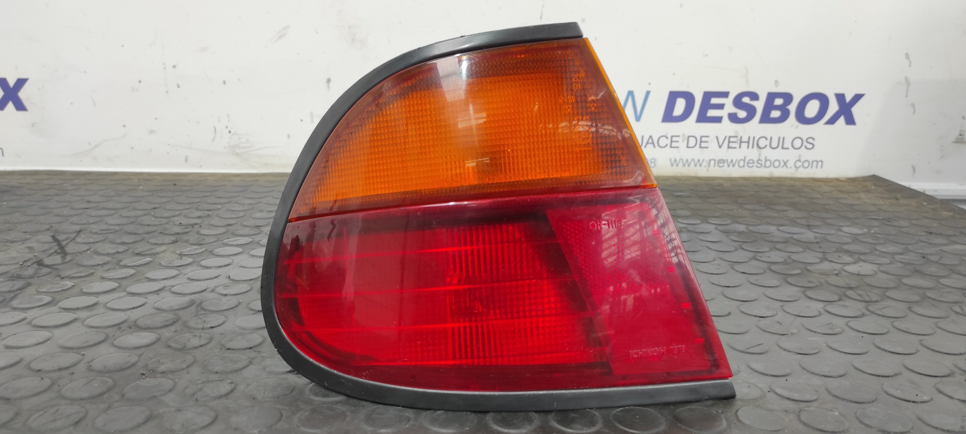 PILOTO TRASERO IZQUIERDO NISSAN ALMERA (N15)