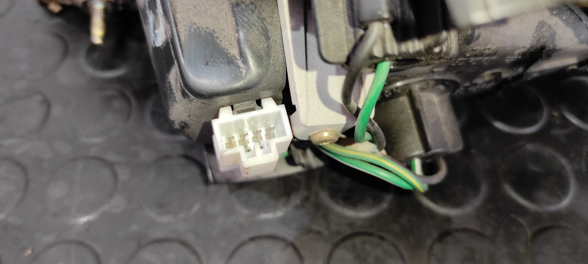 PILOTO TRASERO IZQUIERDO NISSAN ALMERA (N15) - vista 6