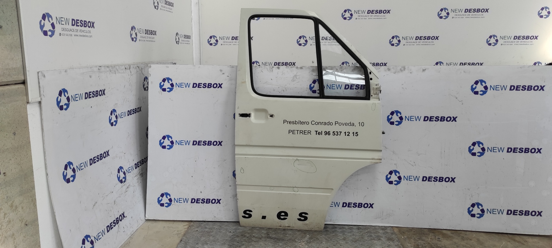 PUERTA DELANTERA DERECHA VOLKSWAGEN LT CAJA ABIERTA (MOD. 1997)
