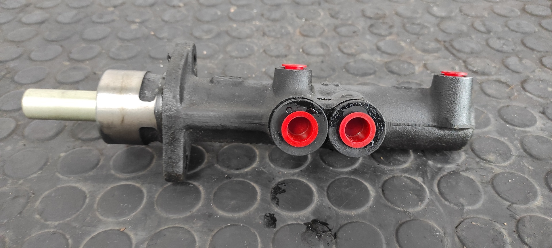 BOMBA FRENO VOLKSWAGEN LT CAJA ABIERTA (MOD. 1997) - vista 6